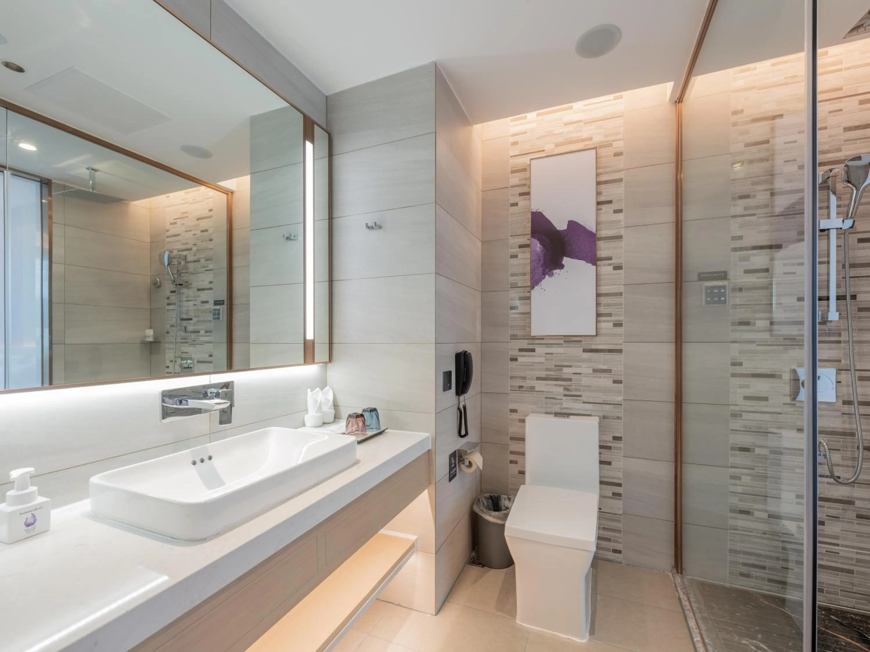 Bathroom in Lavande Hotel Qihe Economic Development Zone