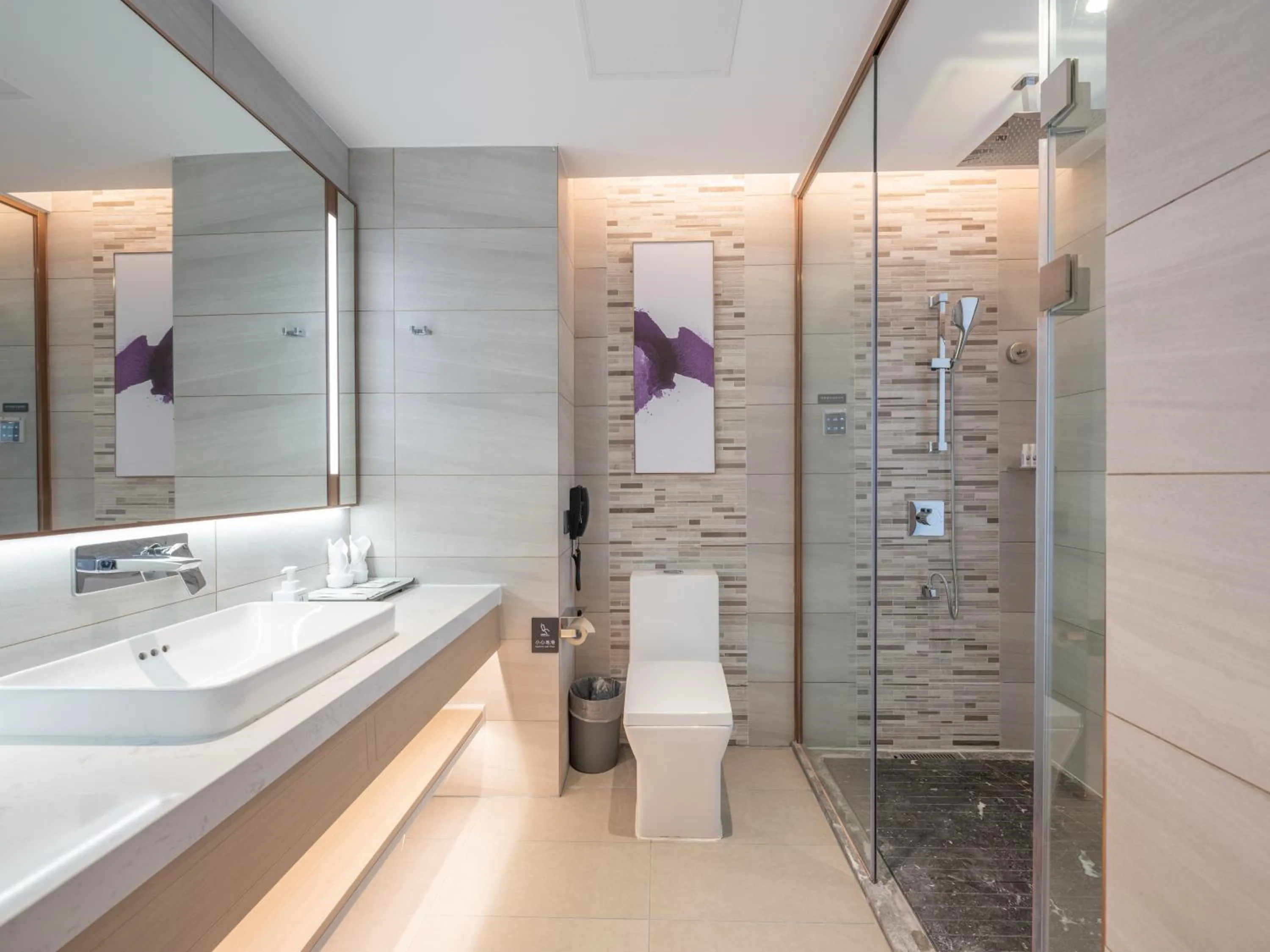 Bathroom in Lavande Hotel Qihe Economic Development Zone