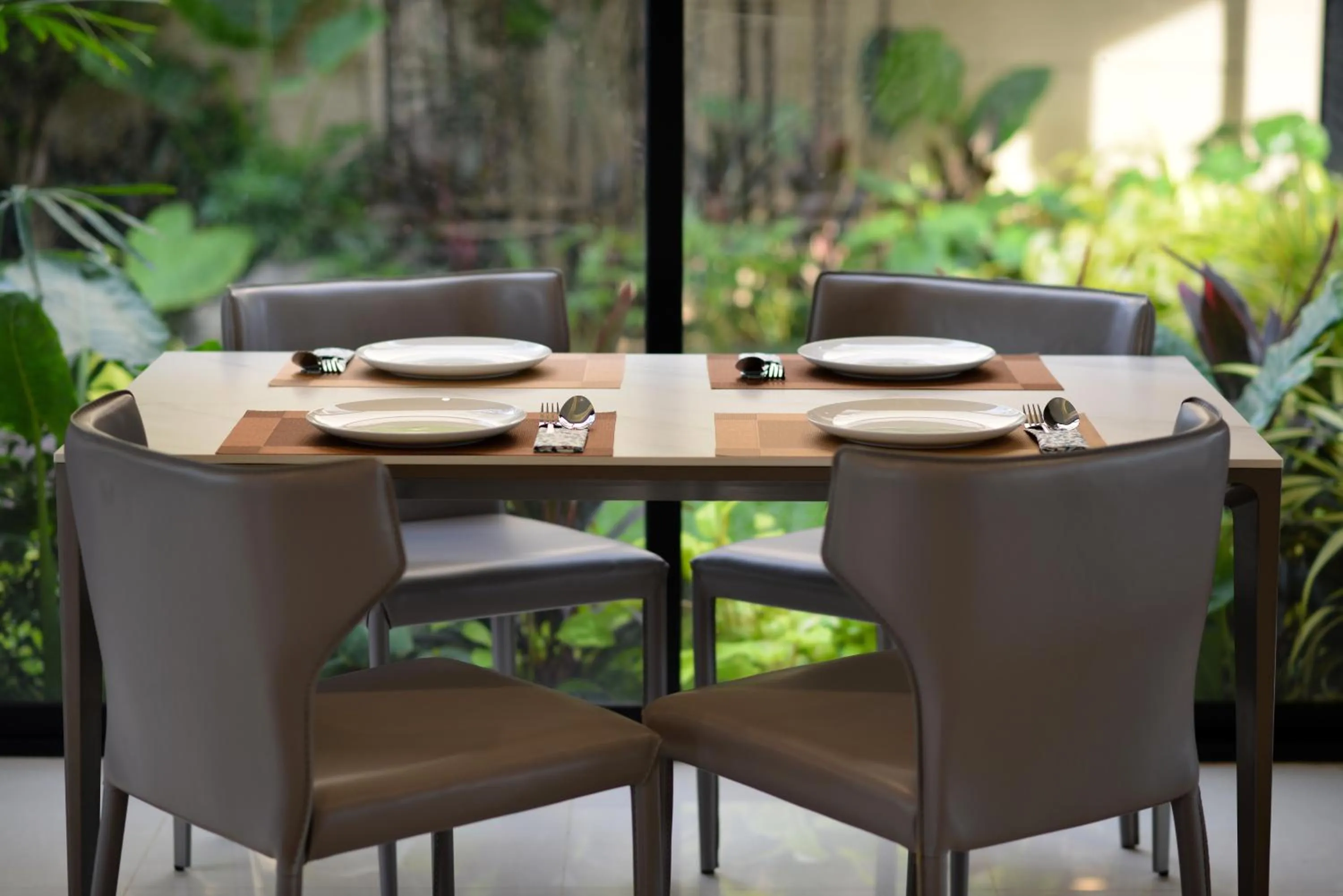 Restaurant/places to eat in Grand BS Airport Hotel Suvarnabhumi