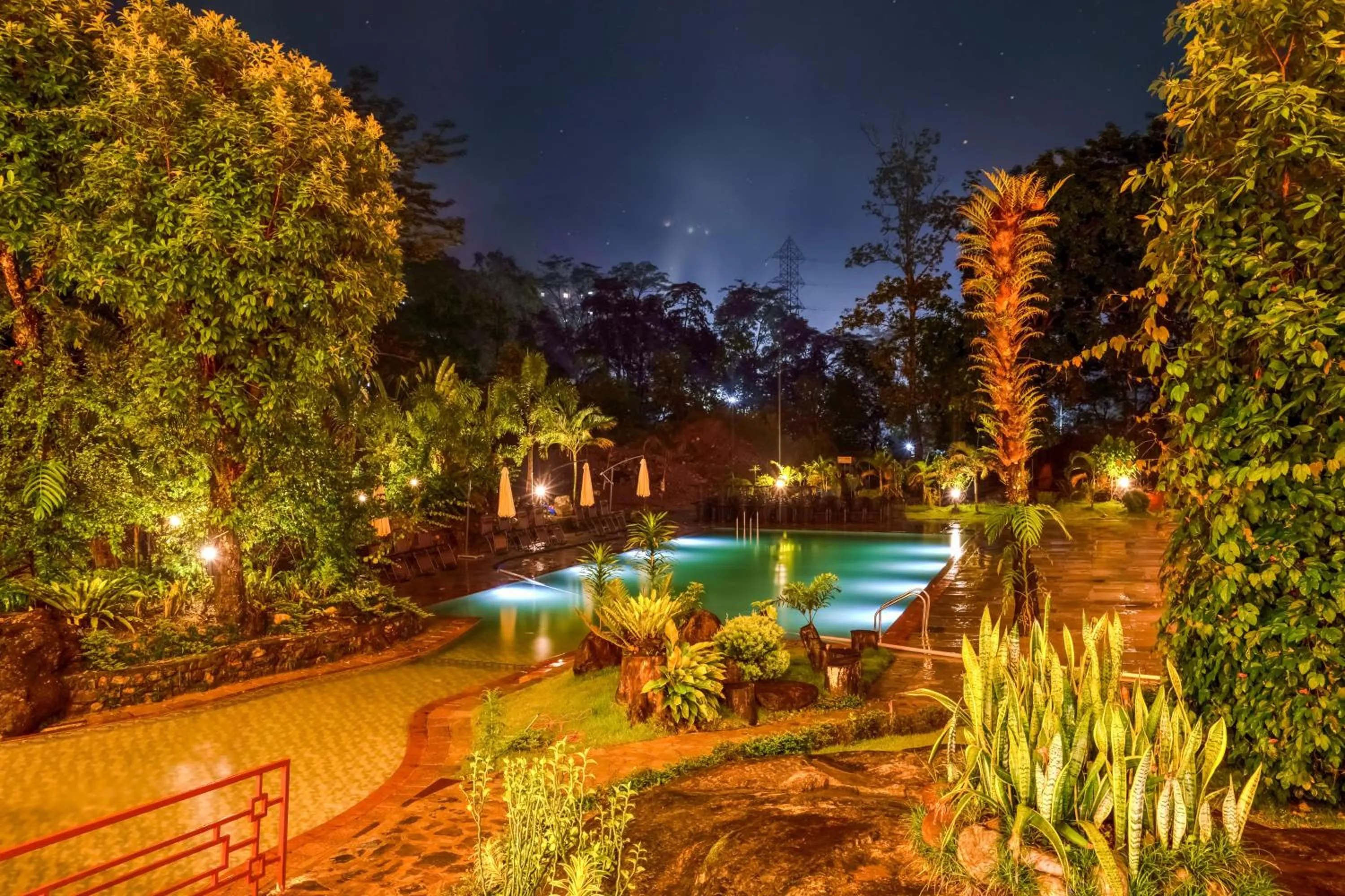 Swimming pool in Club Mahindra Le Vintuna, Gangtok