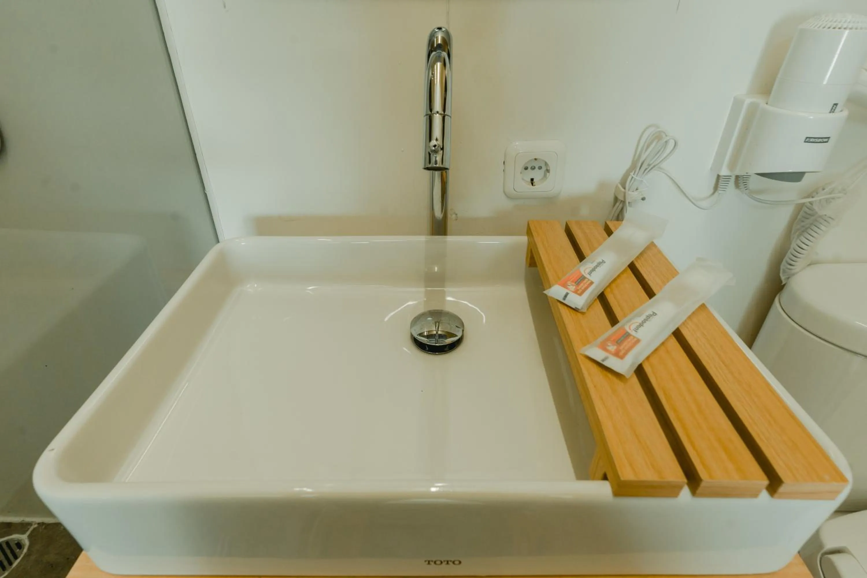 Bathroom in Bobocabin Coban Rondo, Malang