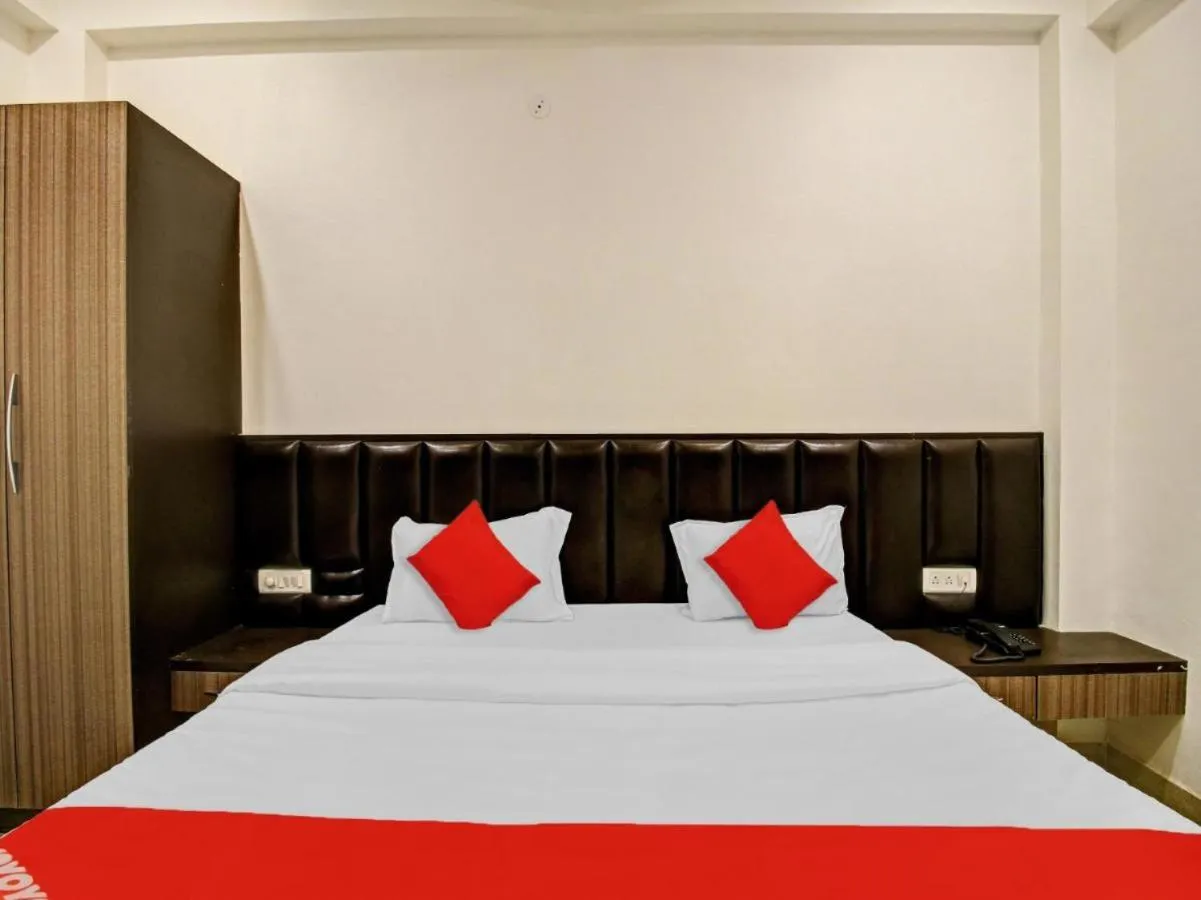 Bed in Hotel Four Petals