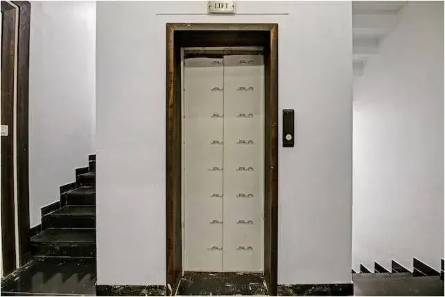 Property building in Hotel Four Petals Property building in Hotel Four Petals