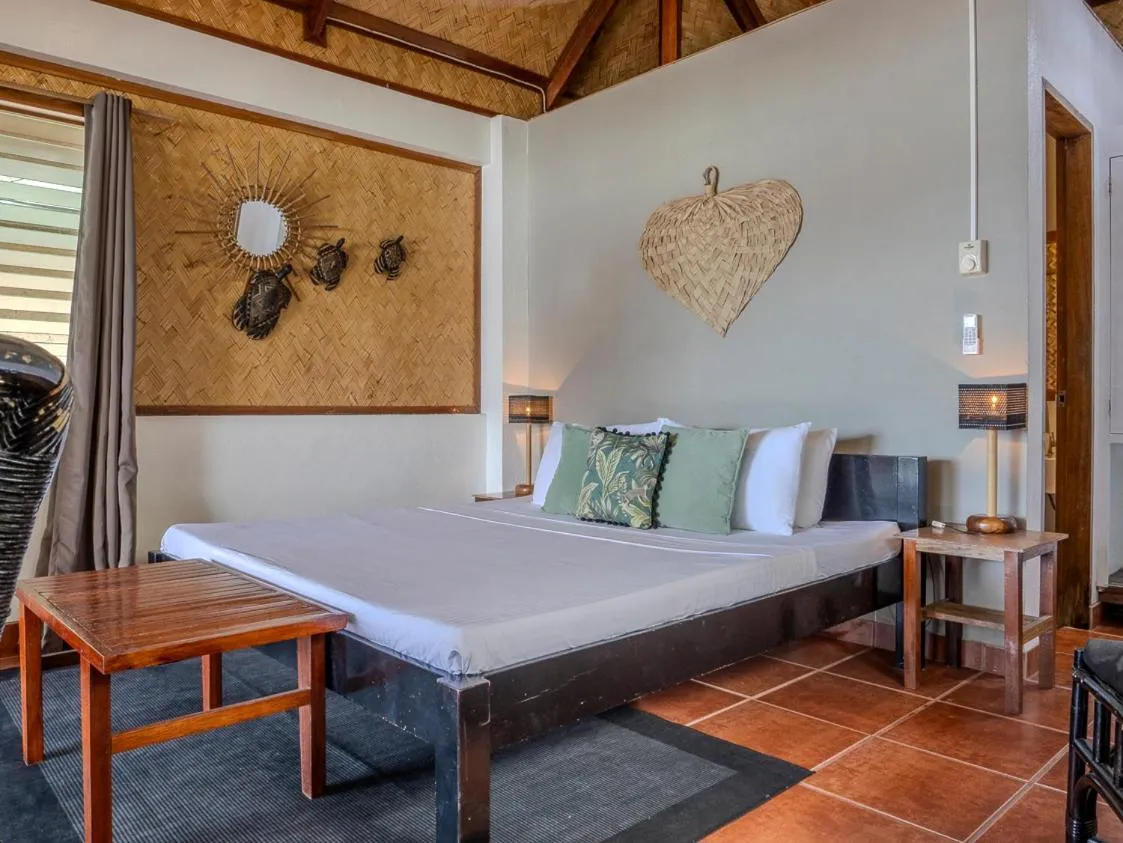 Bed in Golden Monkey Beach Hotel