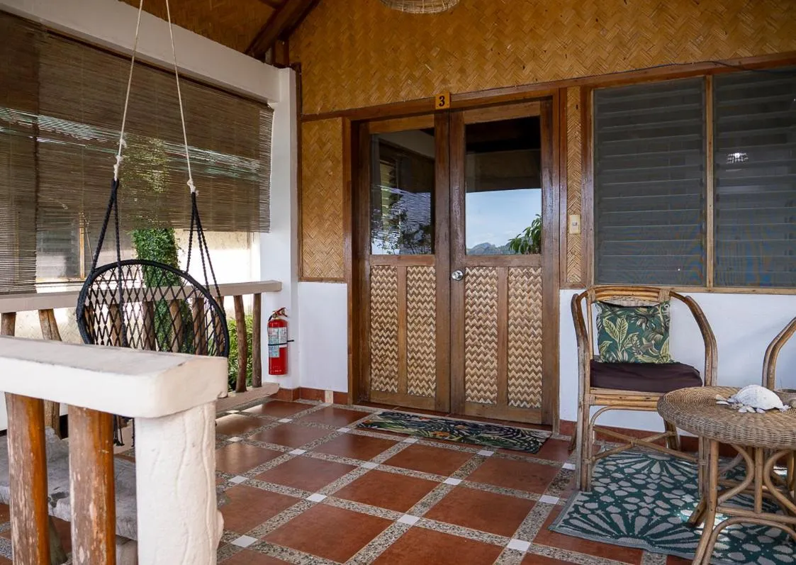 Golden Monkey Beach Hotel