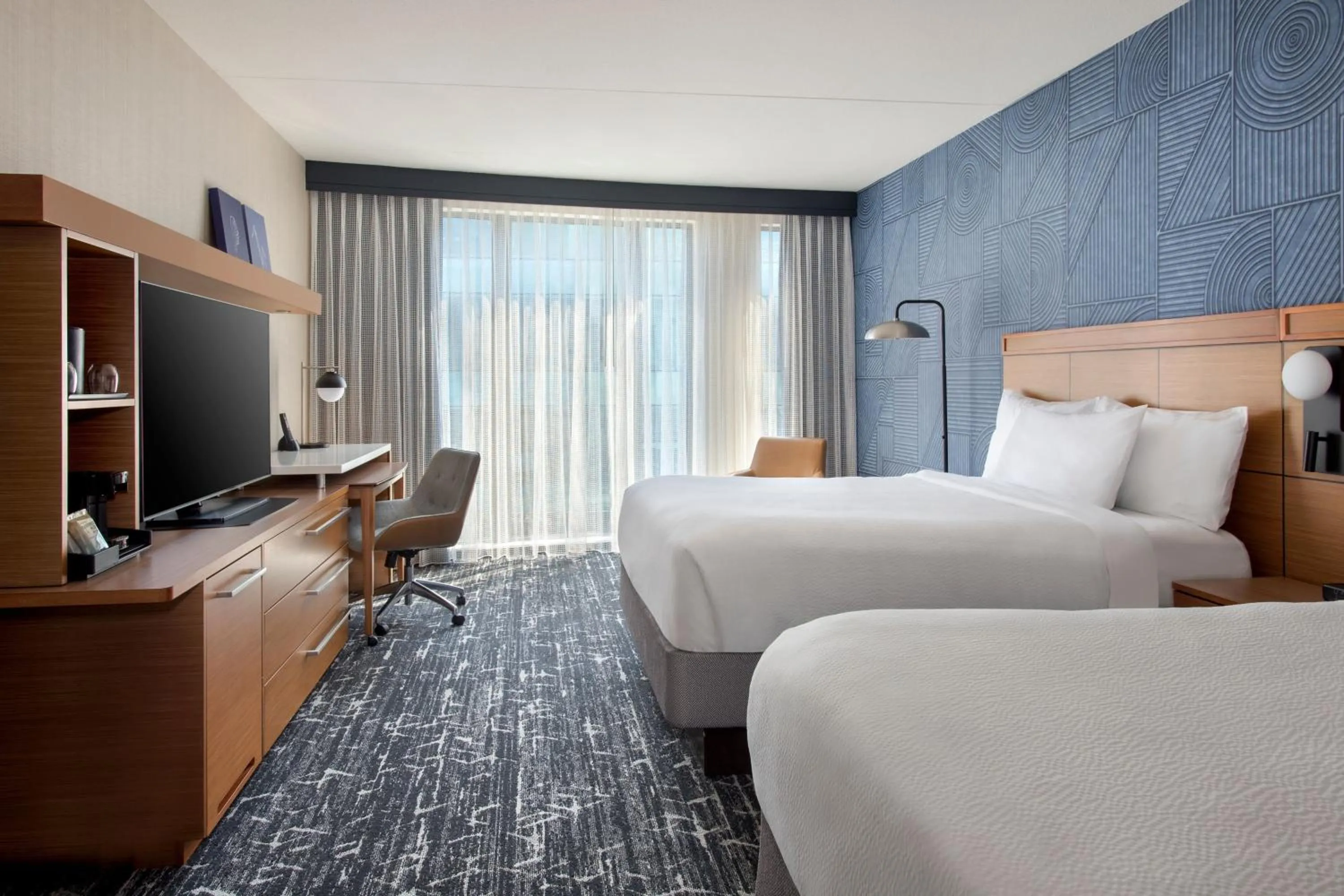 Photo of the whole room, Bed in Courtyard by Marriott Philadelphia South at The Navy Yard