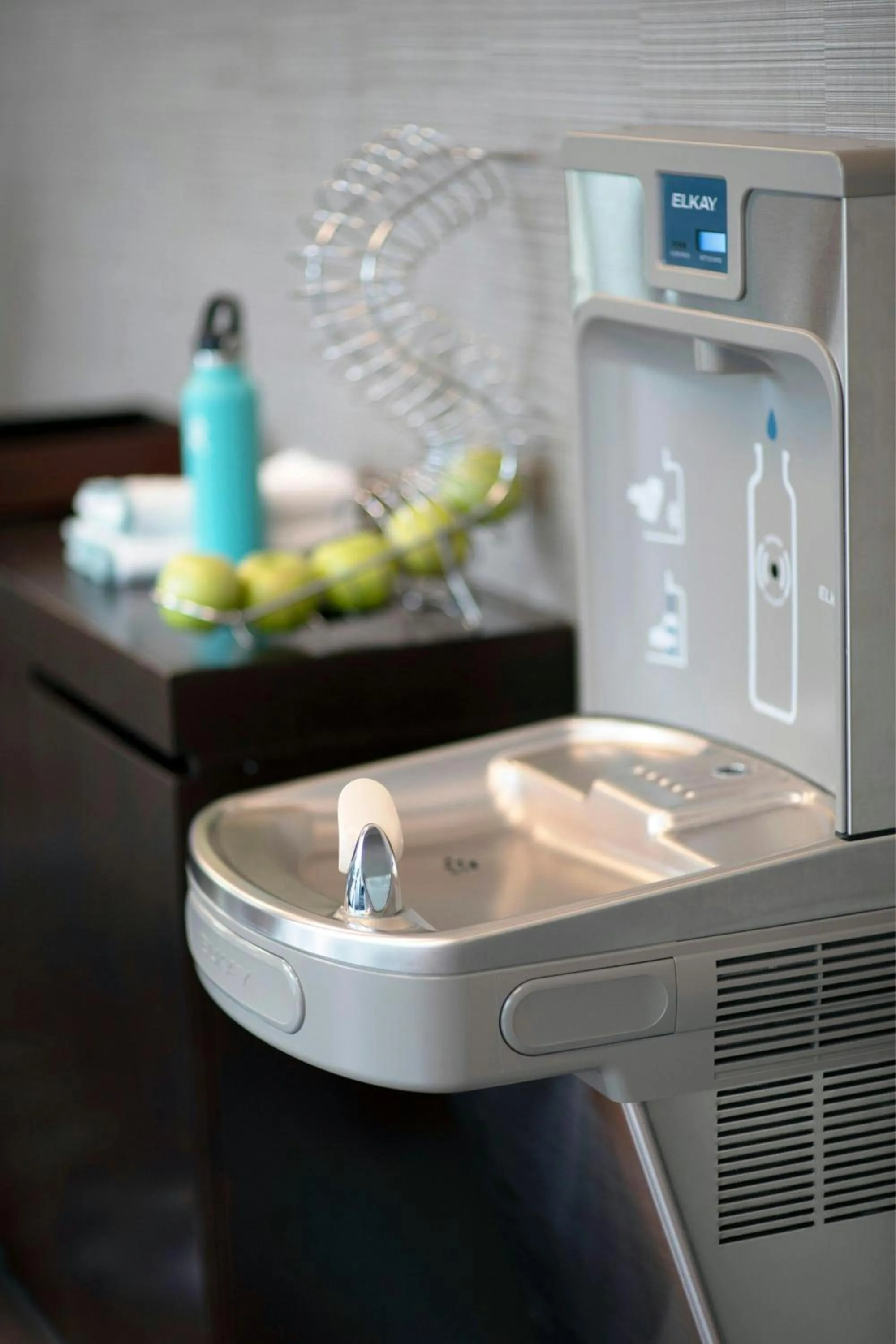 Fitness centre/facilities in Courtyard by Marriott Philadelphia South at The Navy Yard