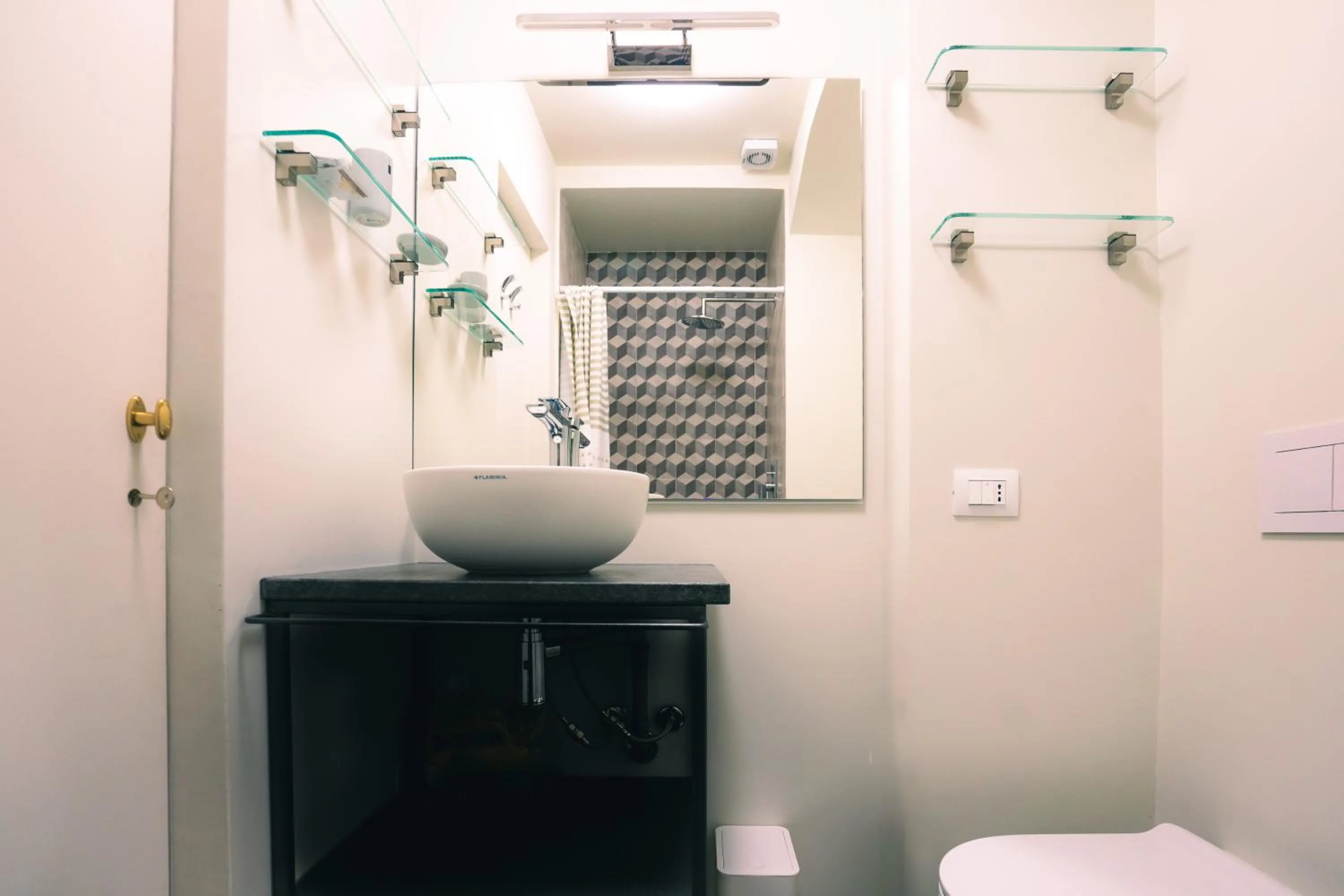 Bathroom in Capo 10 Liberty Apartments