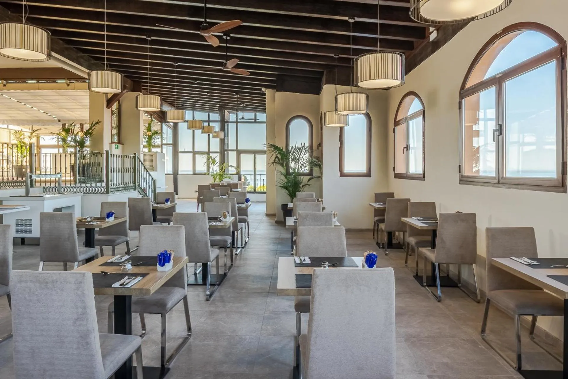 Lounge or bar in Globales Paraíso Beach