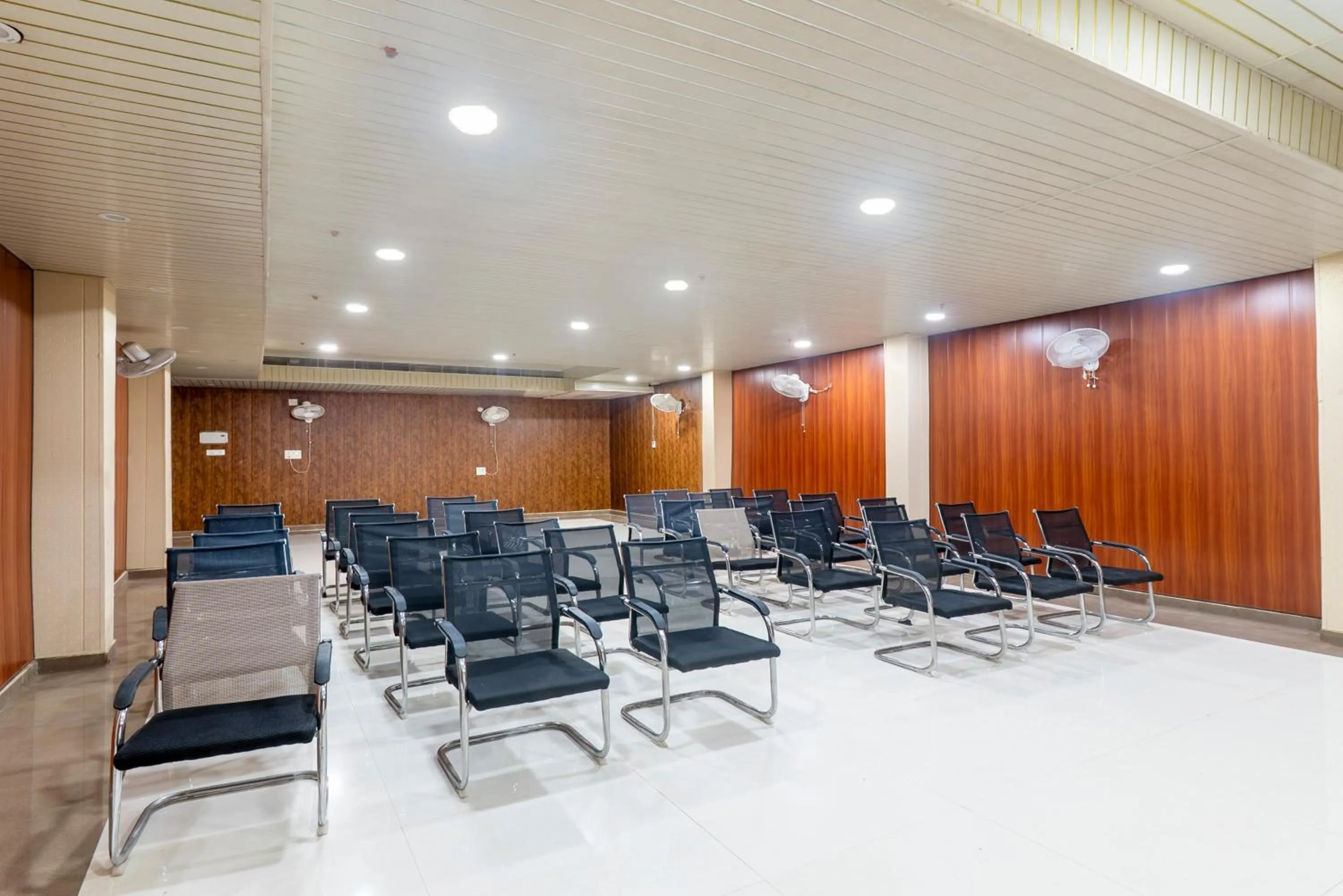 Banquet/Function facilities in Treebo Little Budhha