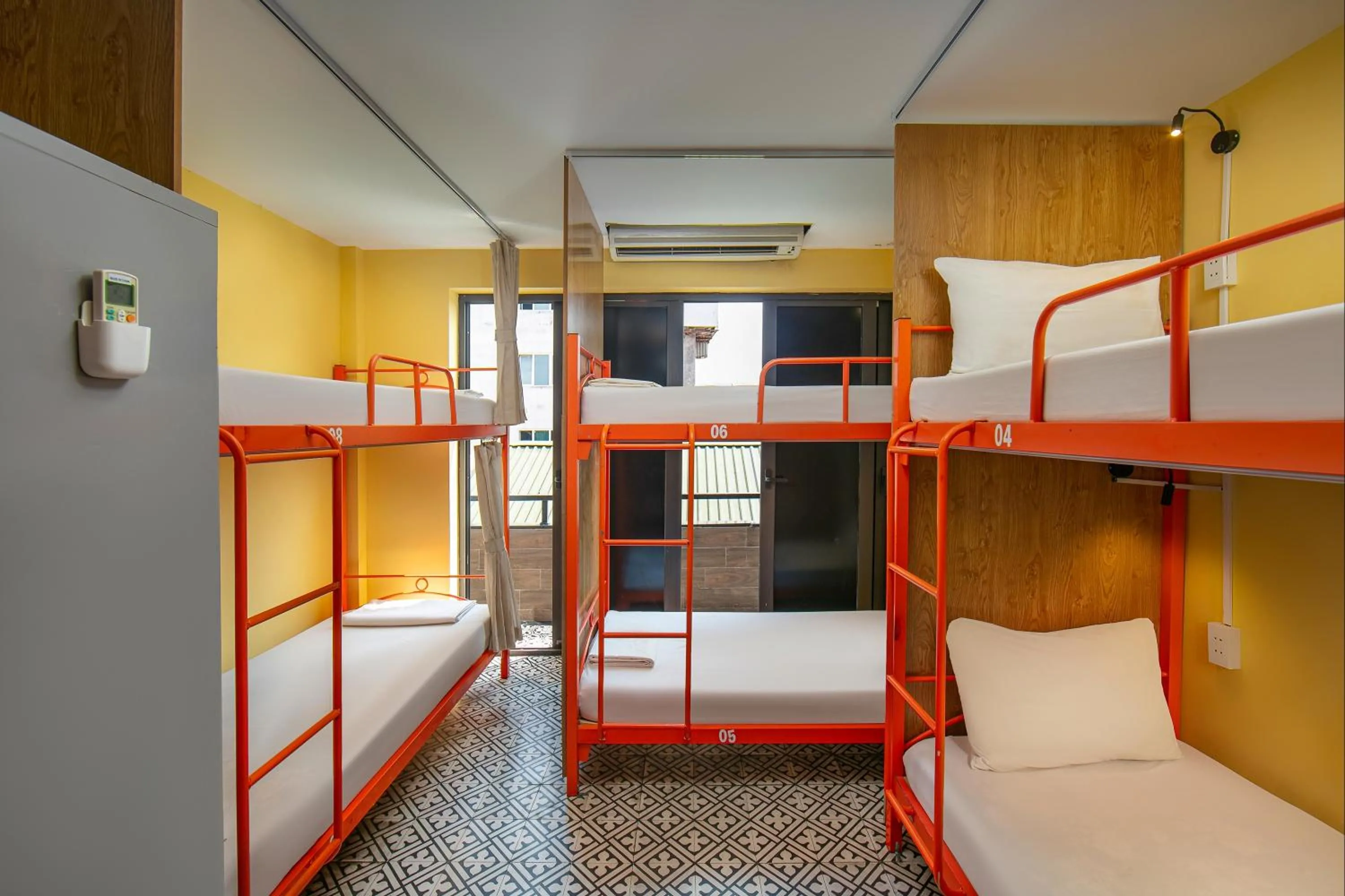bunk bed, Bed in Downtown Hostel & Rooftop Bar