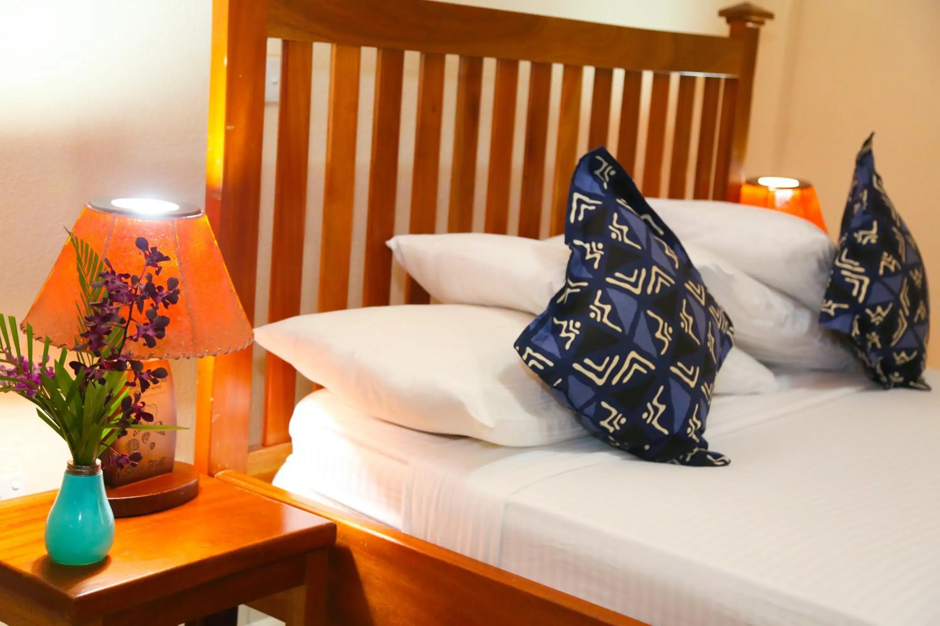 Bed in Coconut Grove Regency Hotel Bed in Coconut Grove Regency Hotel