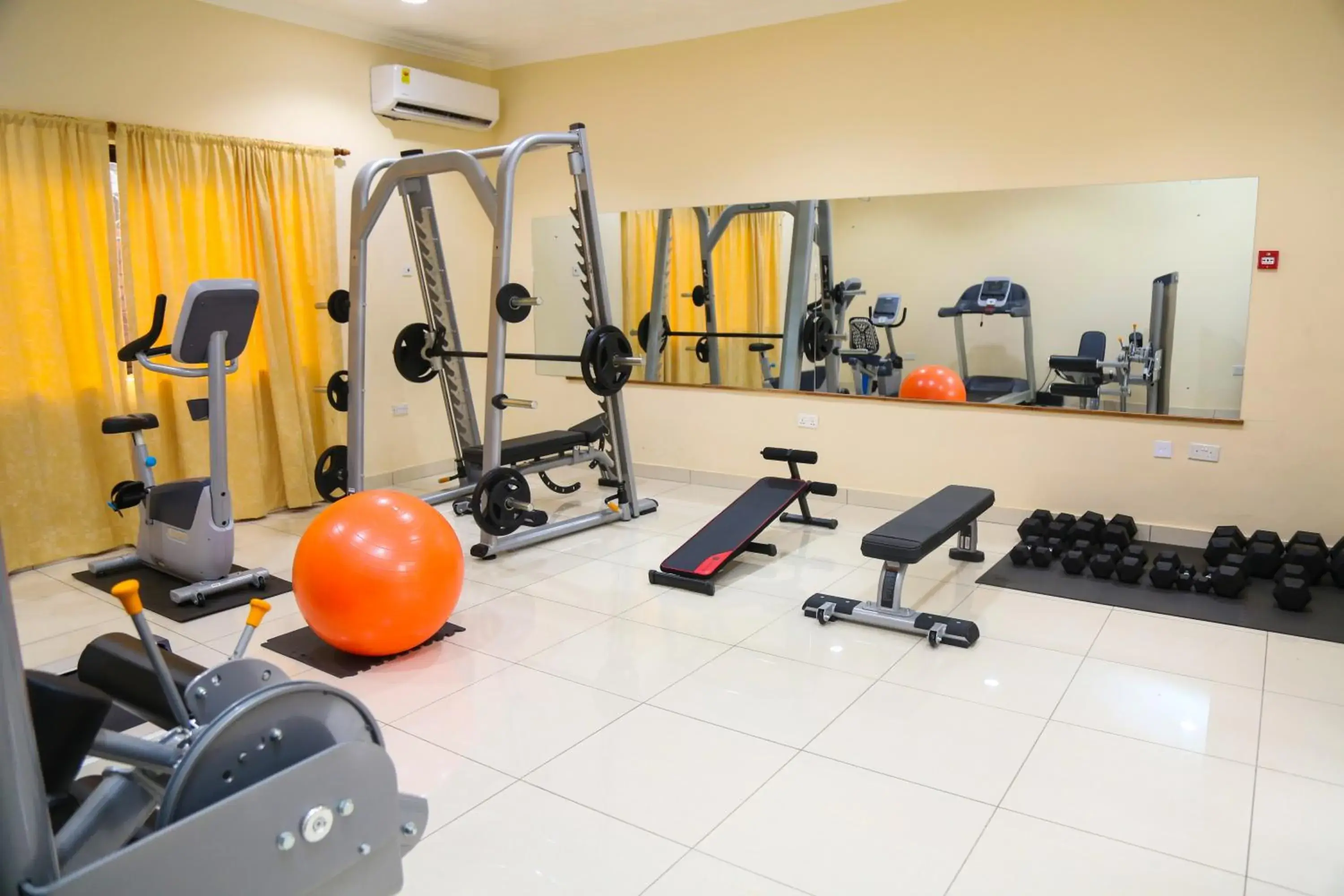 Fitness centre/facilities in Coconut Grove Regency Hotel Fitness centre/facilities in Coconut Grove Regency Hotel