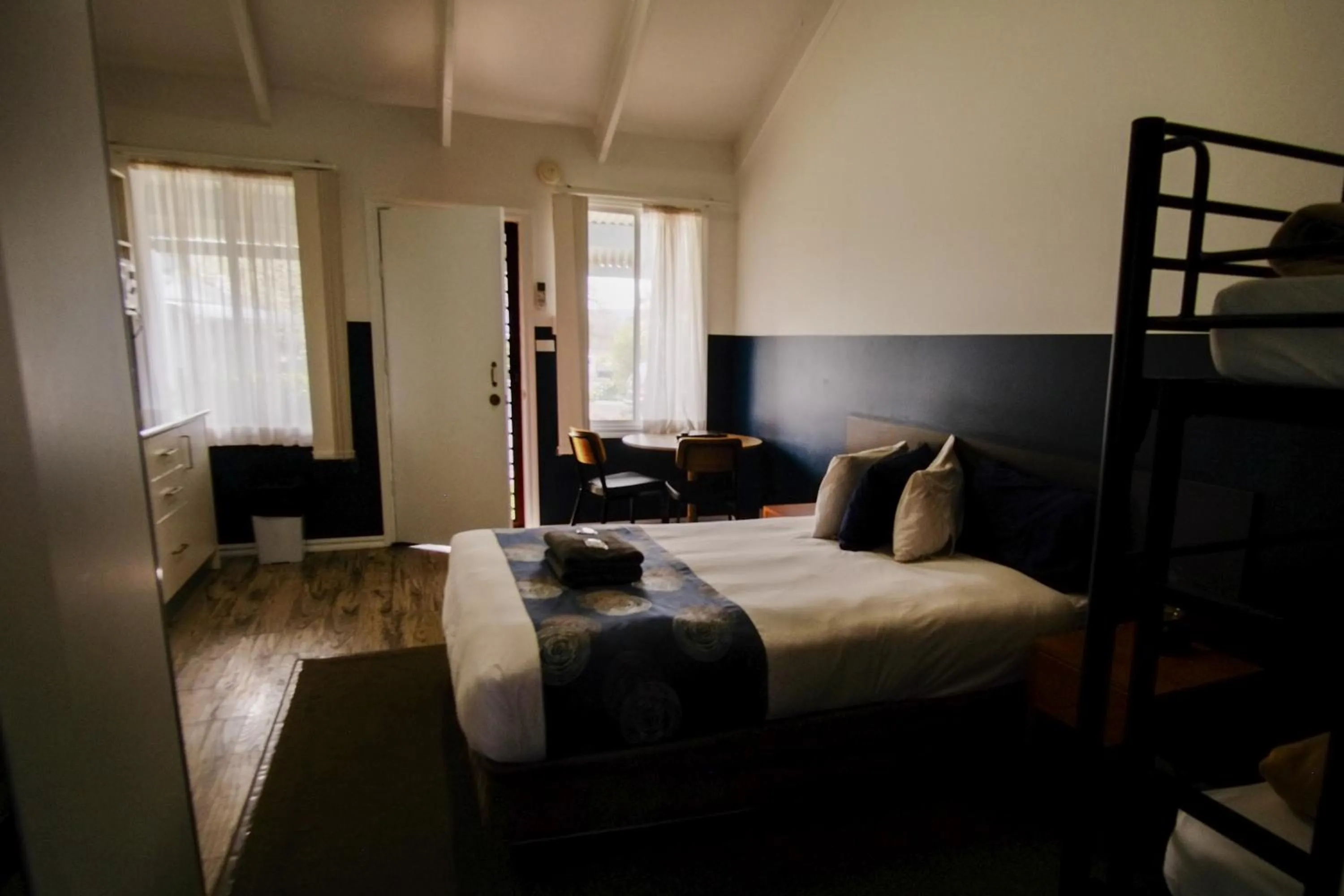 Bed in Canberra Ave Villas