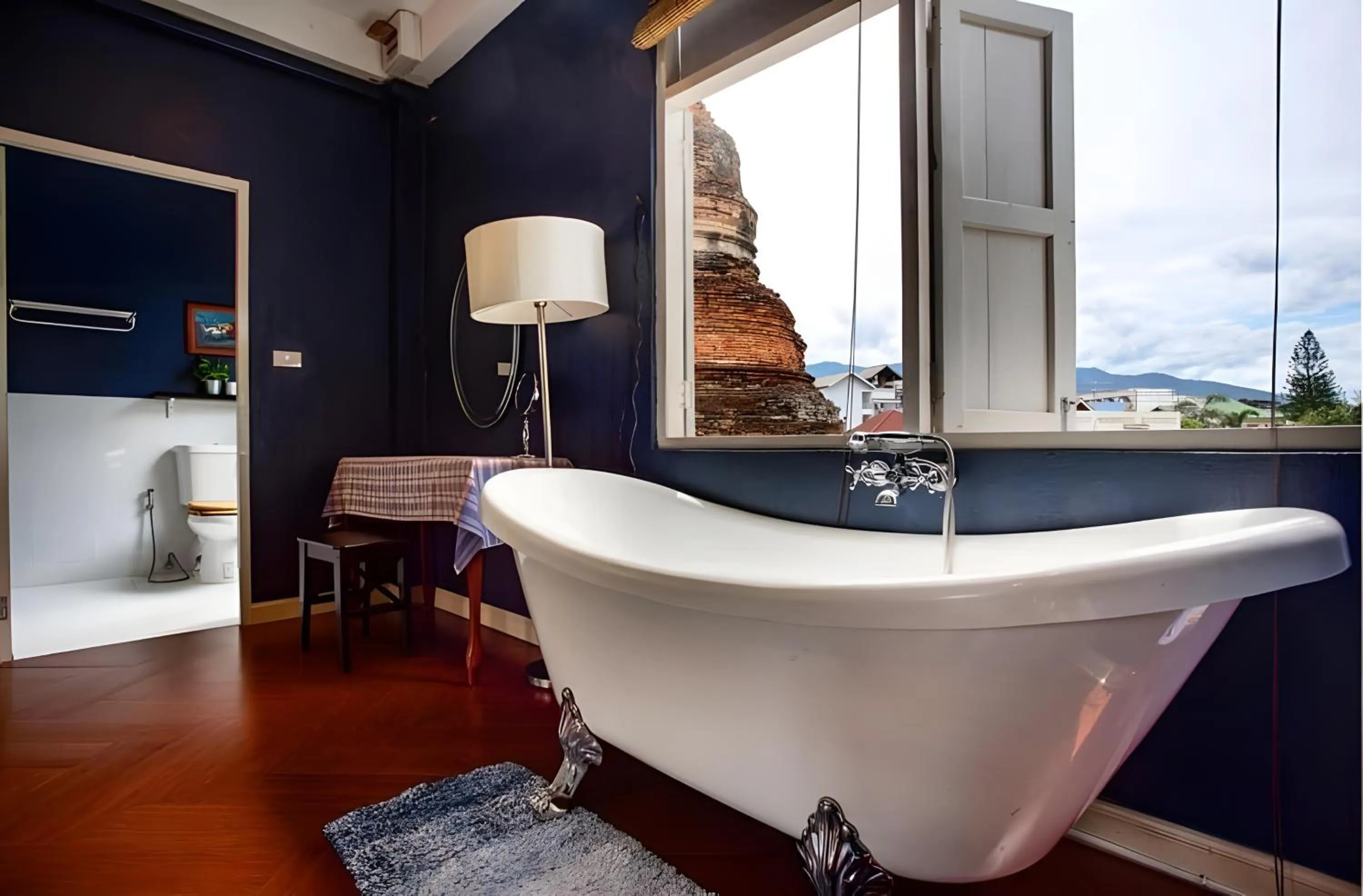 Bath in Naptel Changmoi - Thaphae แนปเทล ช้างม่อย ท่าแพ