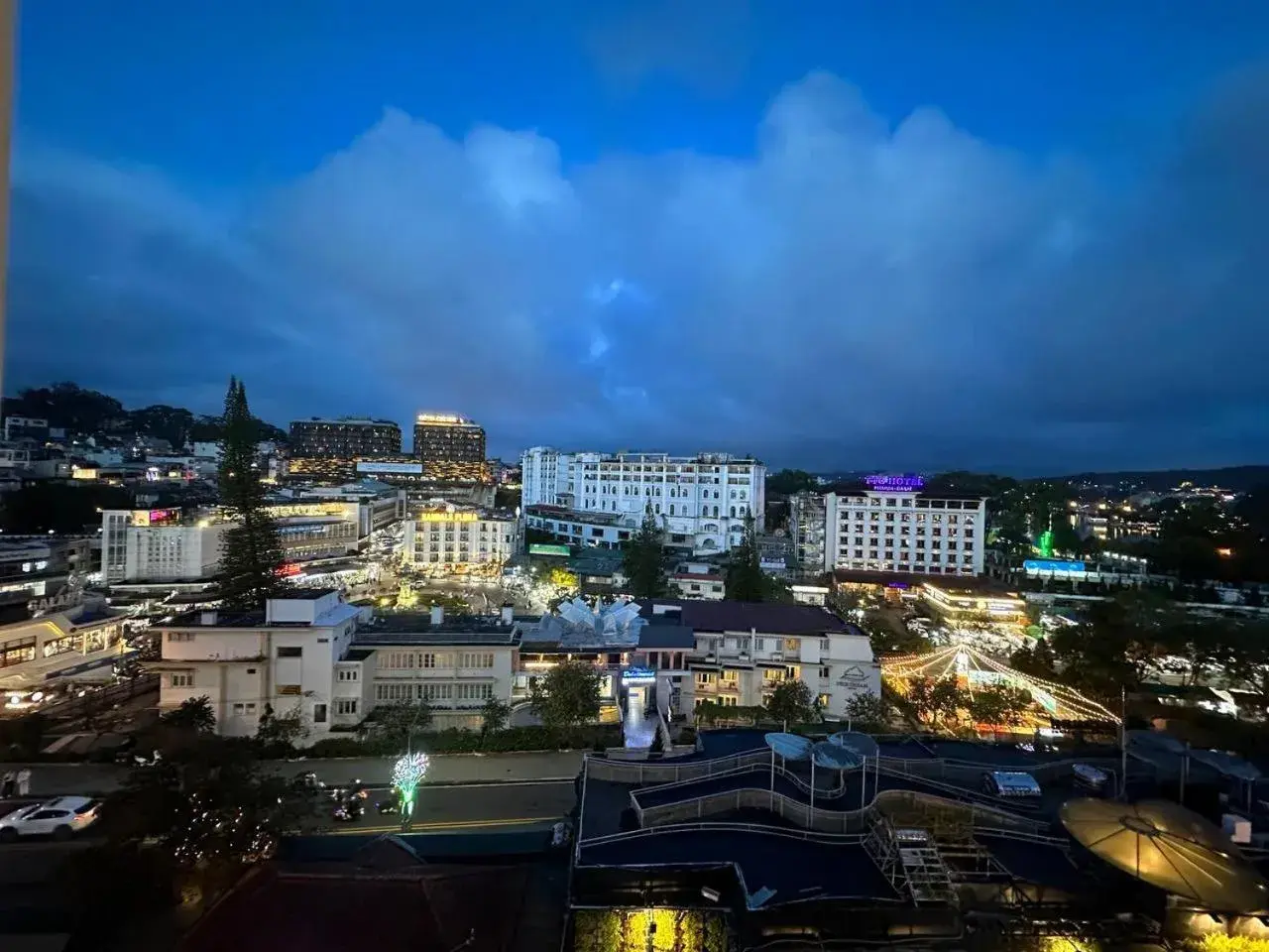 Tulip Hotel 2 Tulip Hotel 2