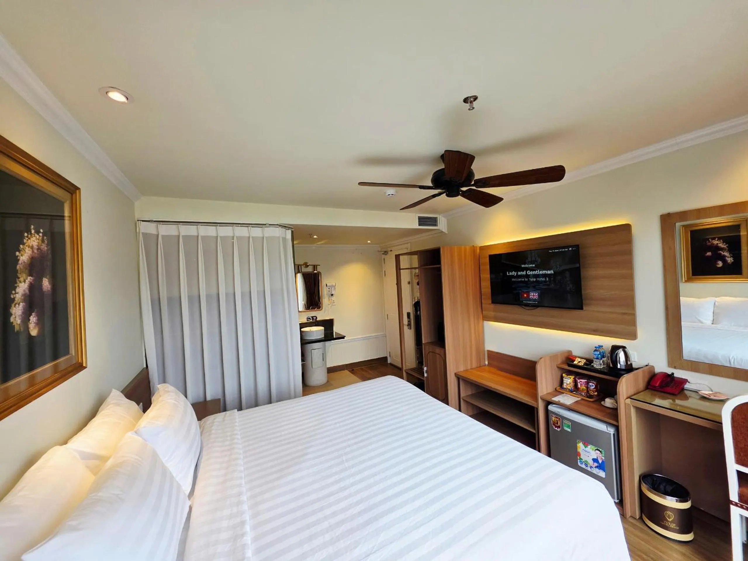 Bed in Tulip Hotel 2