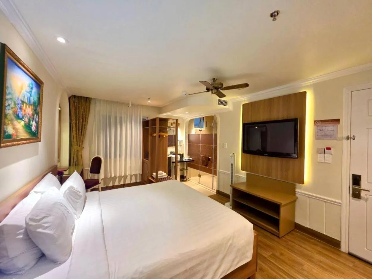 Bed in Tulip Hotel 2