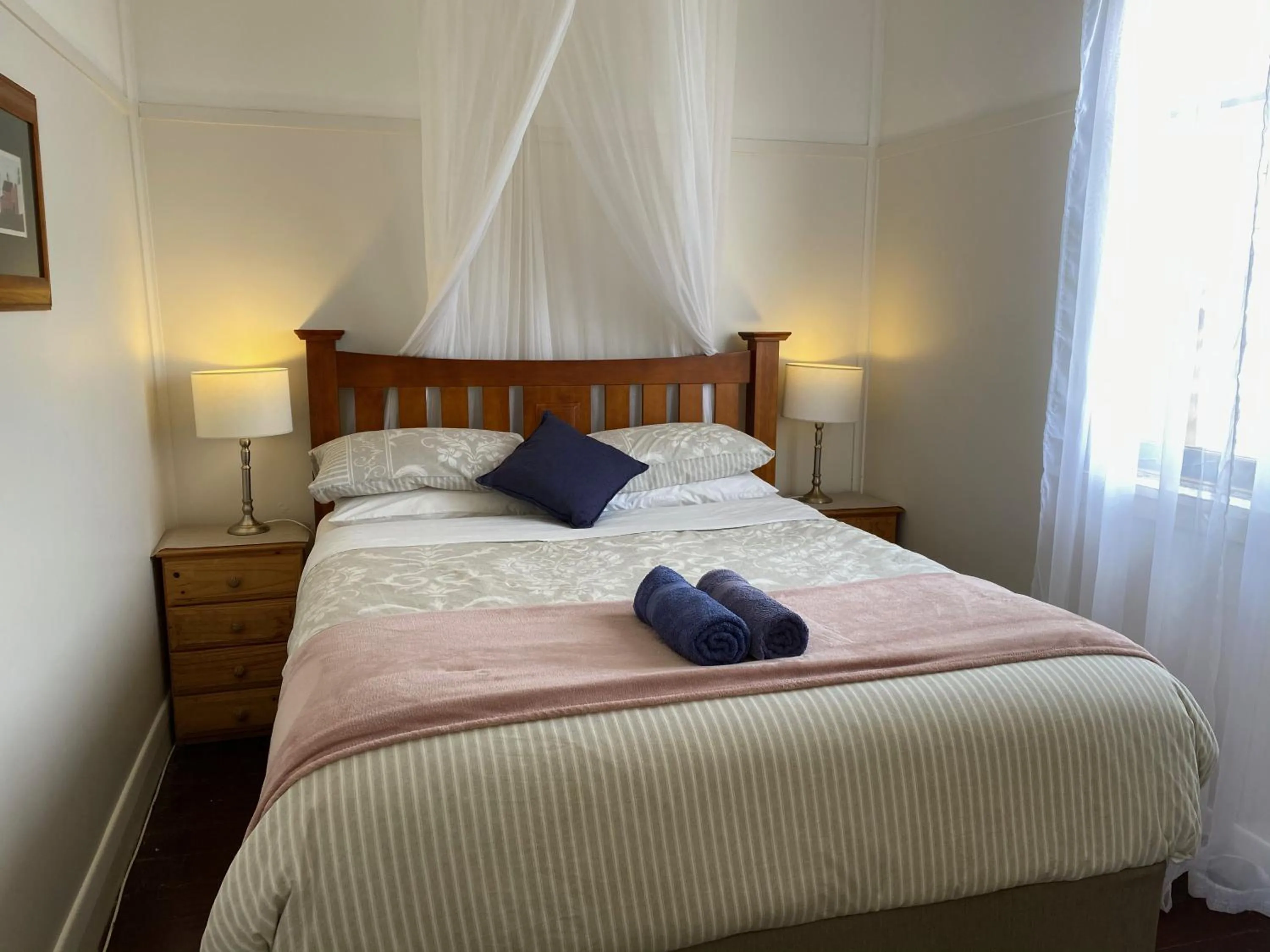 Bedroom, Bed in Seacroft Estate