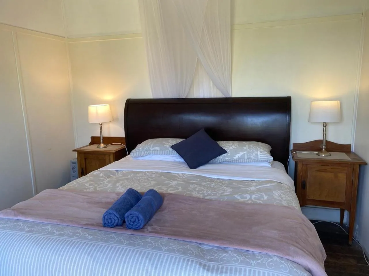 Bedroom, Bed in Seacroft Estate