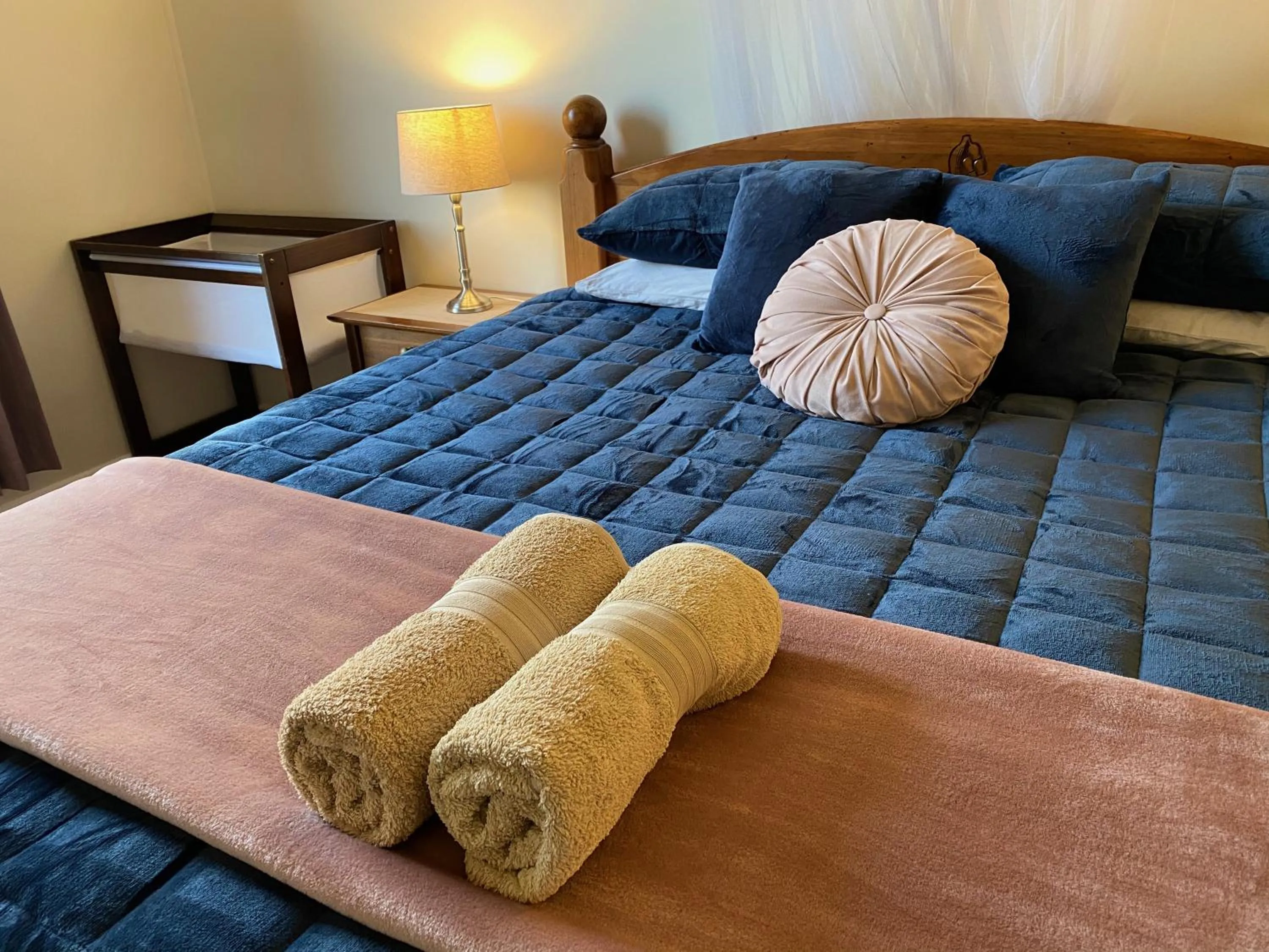 Bed in Seacroft Estate