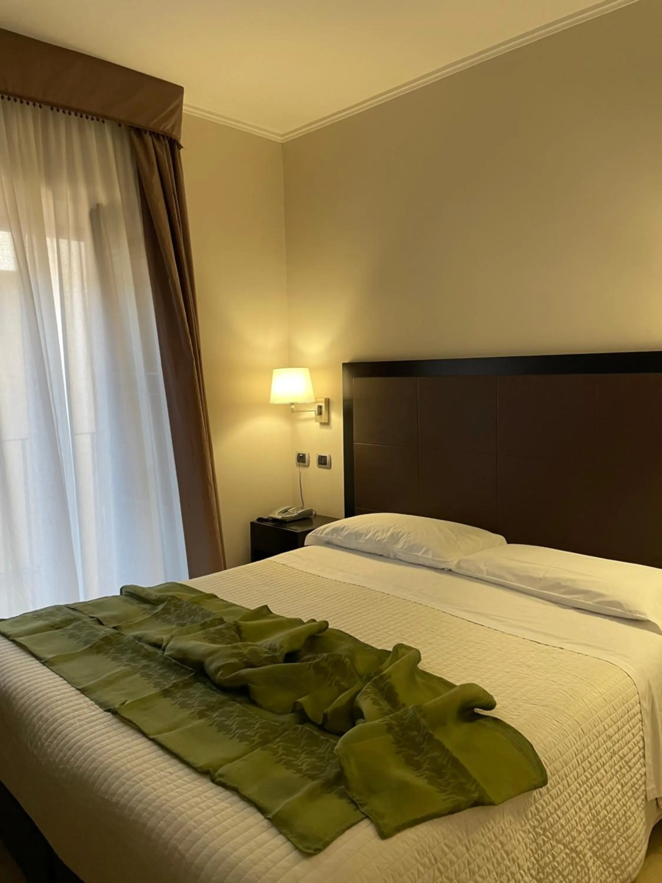 Bed in Cassisi Hotel