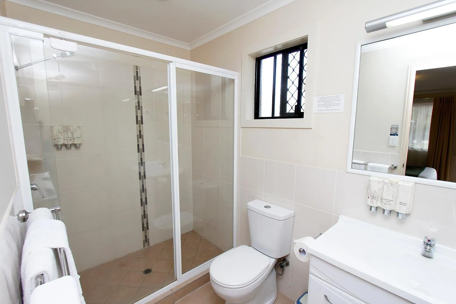 Bathroom in The Palms Motel