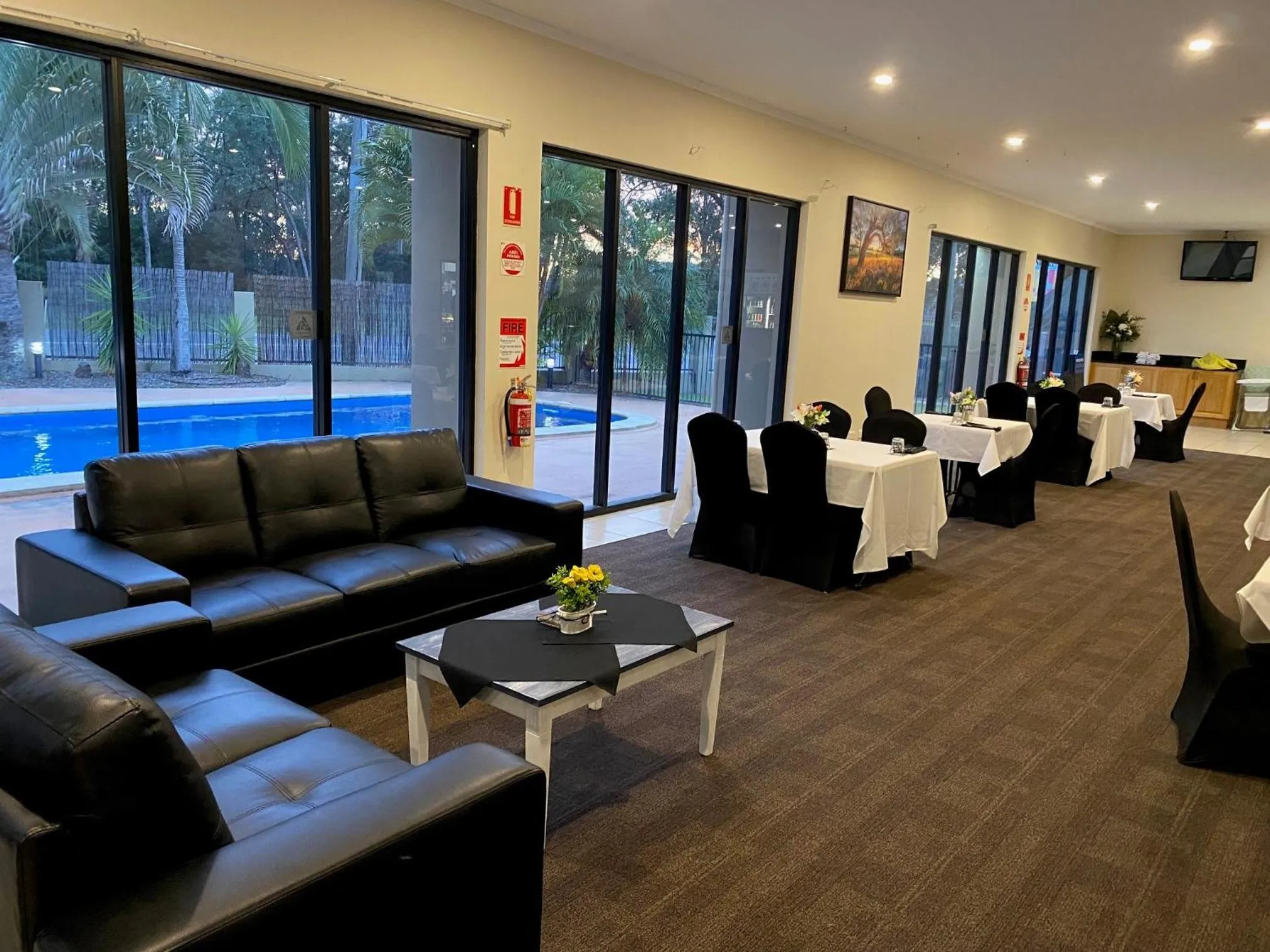 Restaurant/places to eat in The Palms Motel