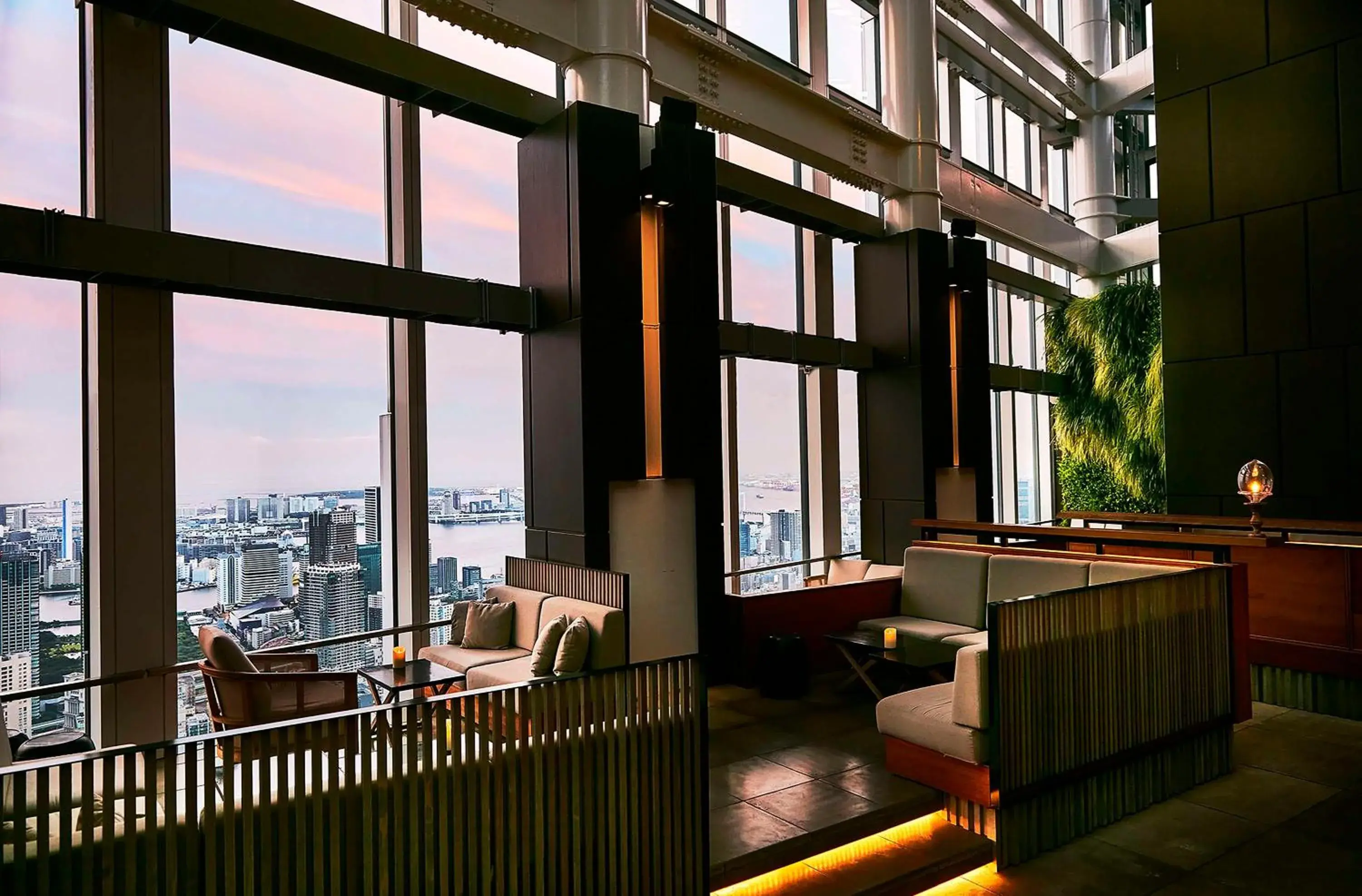 Lounge or bar in Andaz Tokyo - A Concept by Hyatt Lounge or bar in Andaz Tokyo - A Concept by Hyatt