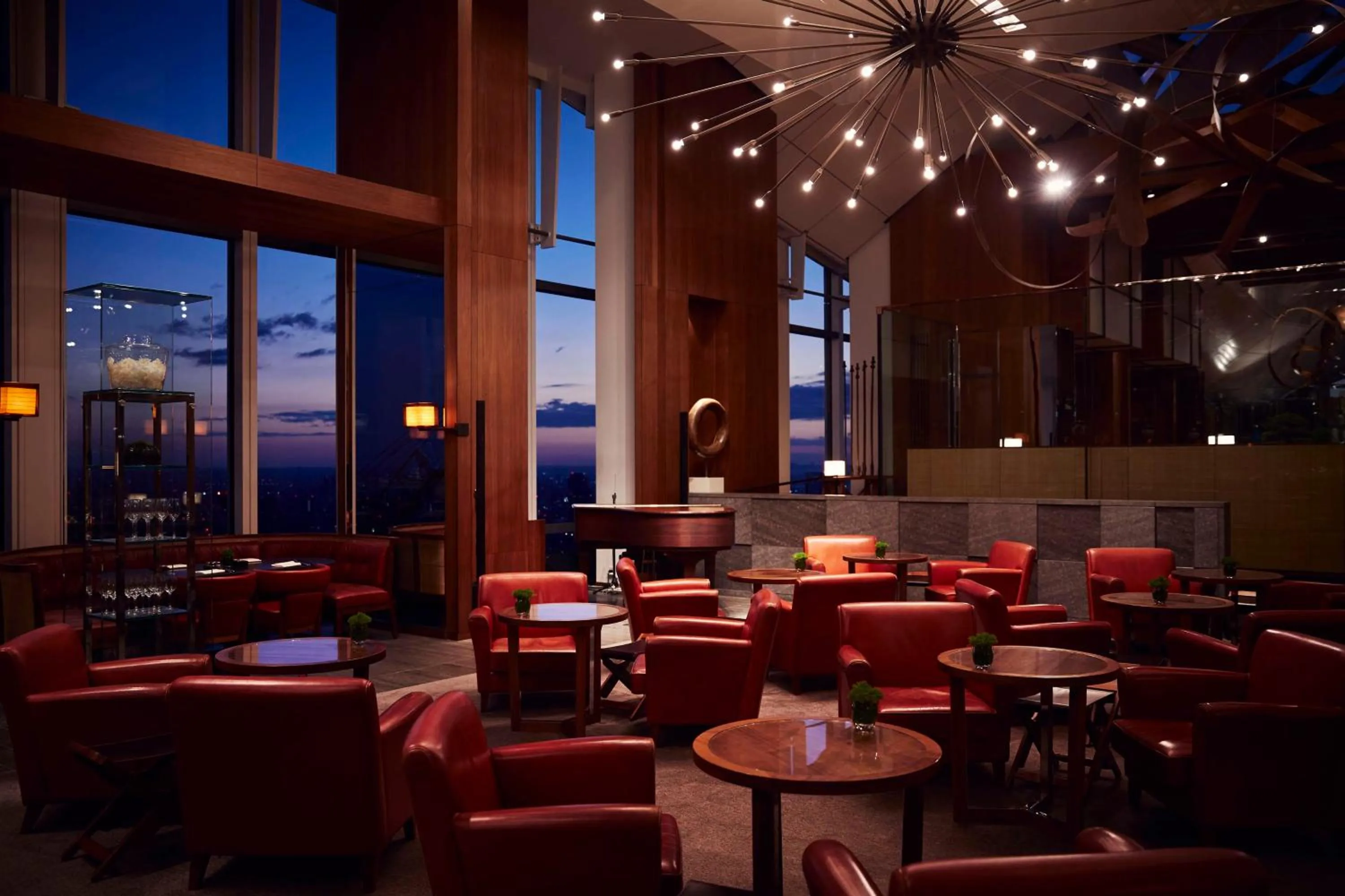 Lounge or bar in Andaz Tokyo - A Concept by Hyatt