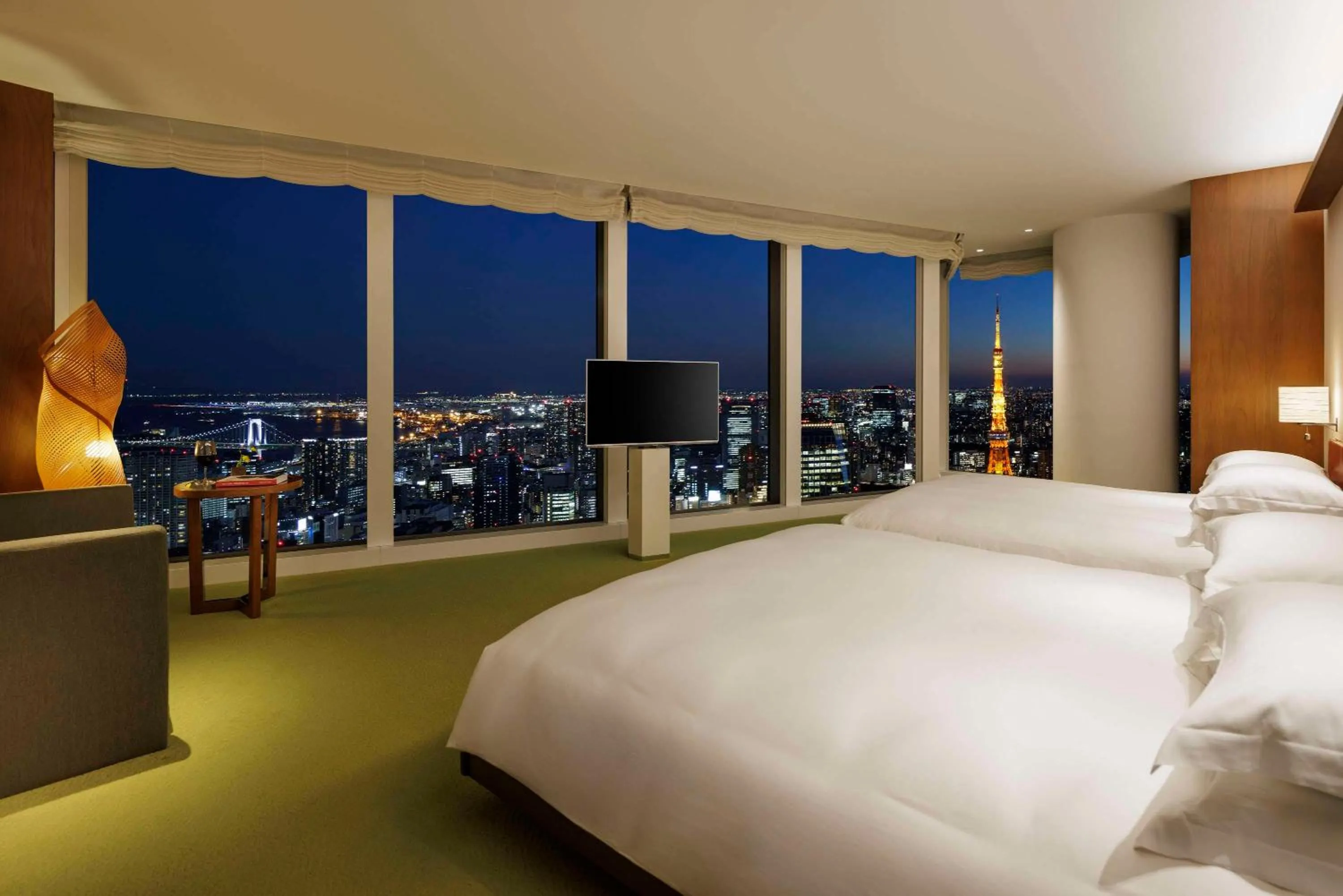 Photo of the whole room, Bed in Andaz Tokyo - A Concept by Hyatt