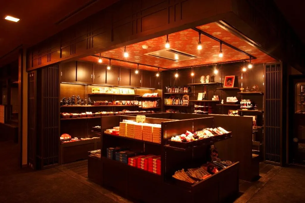 On-site shops in Matsui-Bekkan Hanakanzashi