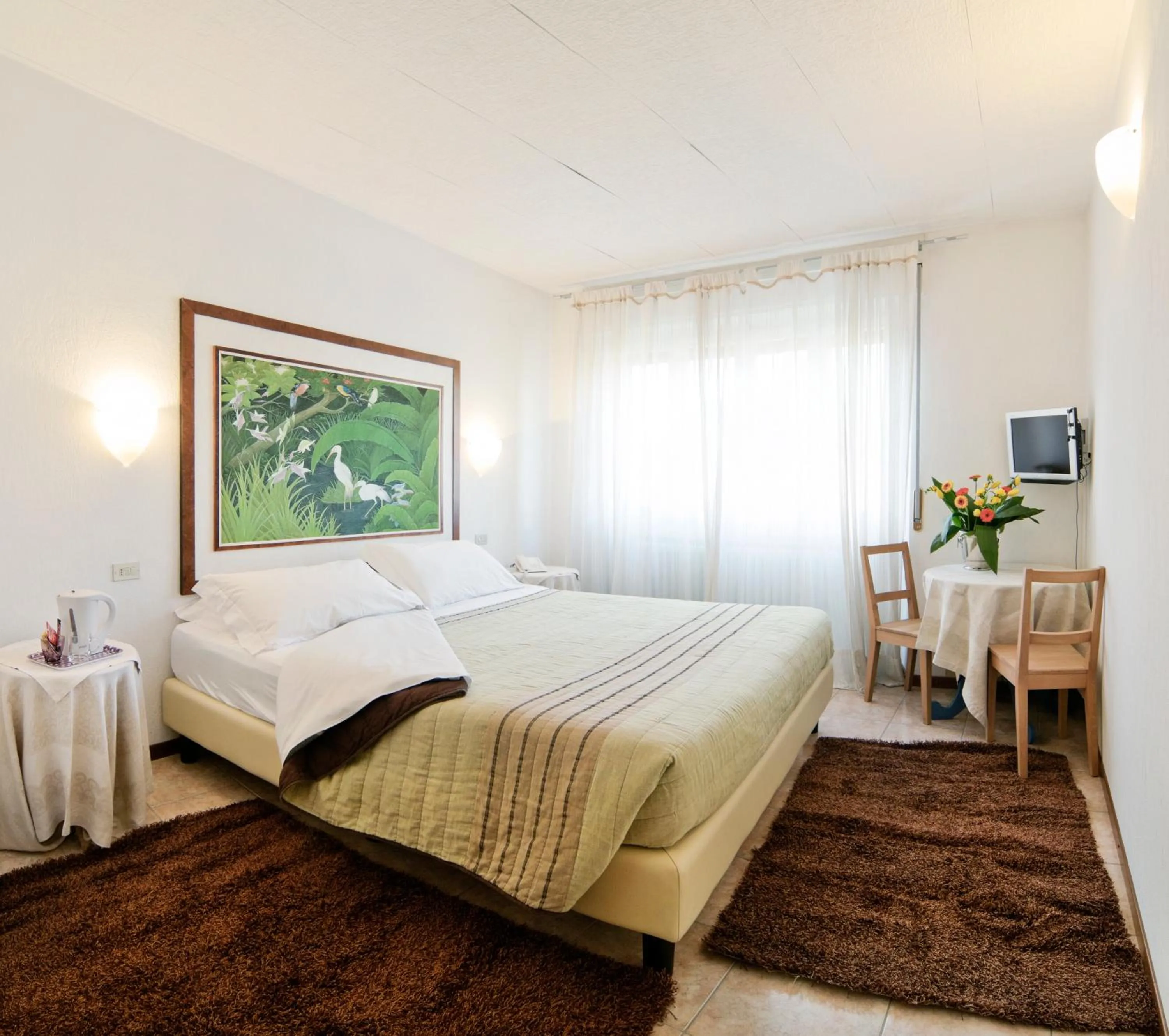 TV and multimedia, Bed in Antico Albergo Madonna
