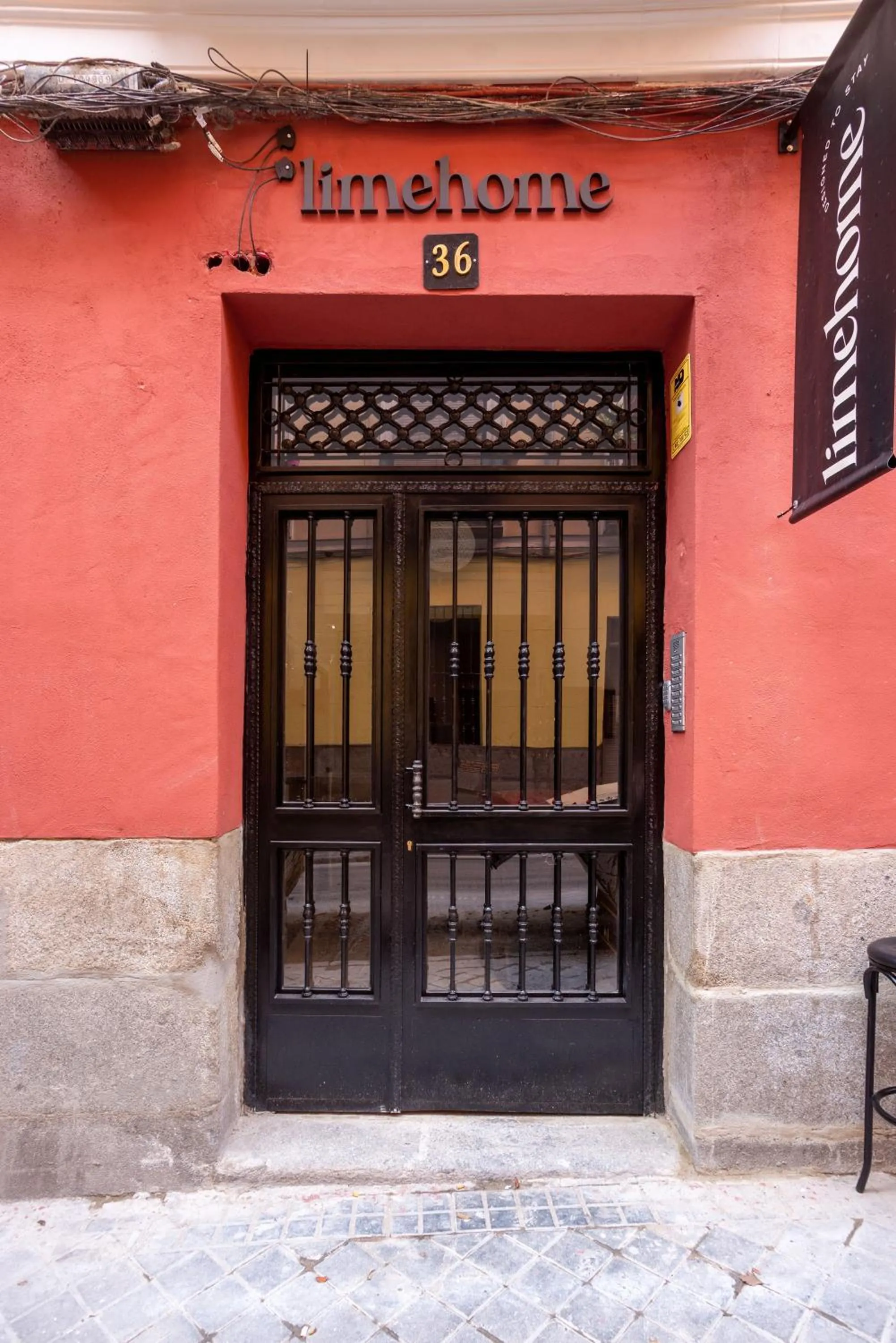 Property building in Limehome Madrid Calle de Fomento - estancia temporal