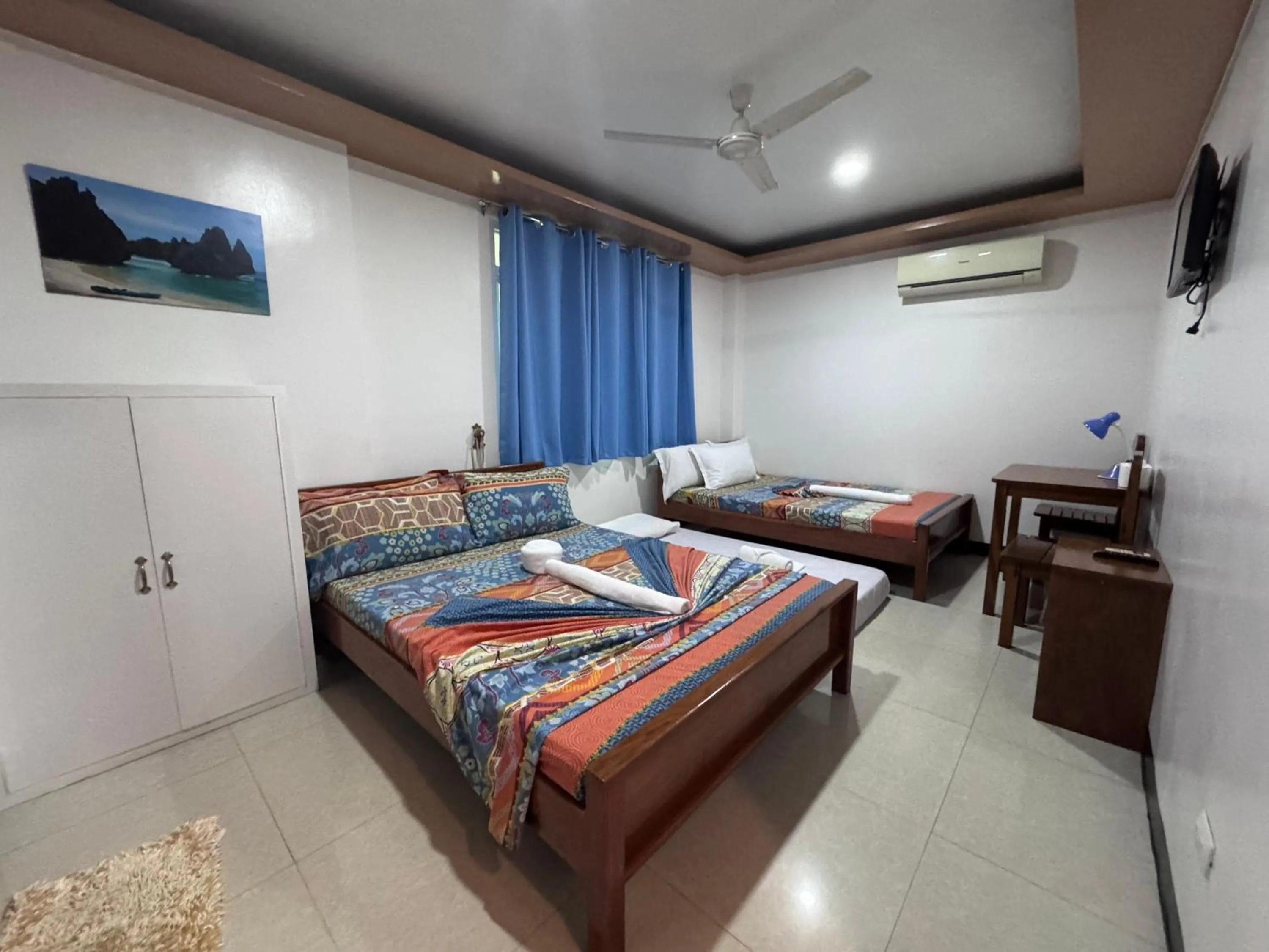 Bed in Buena's Haven Travelodge