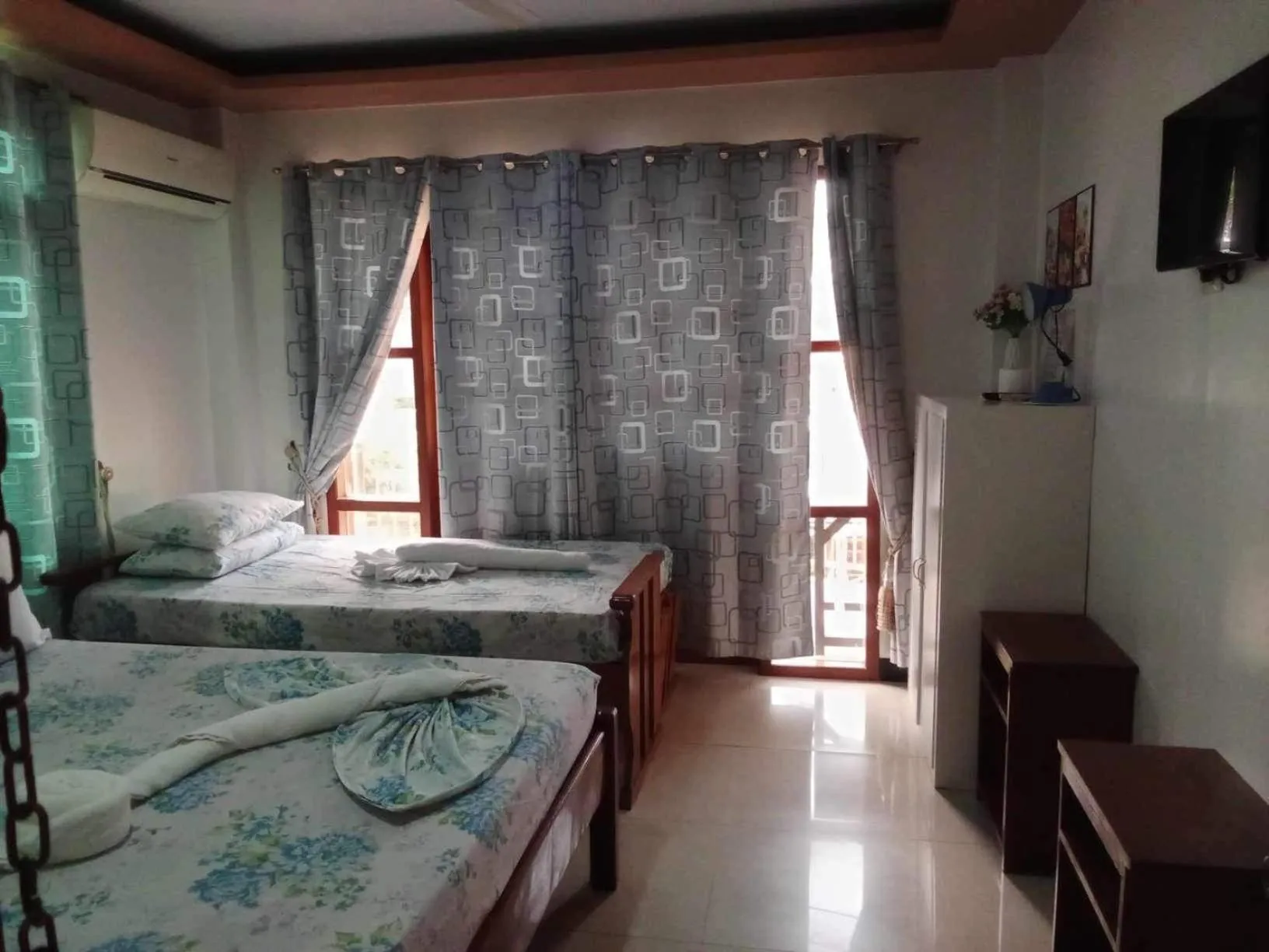 Bed in Buena's Haven Travelodge