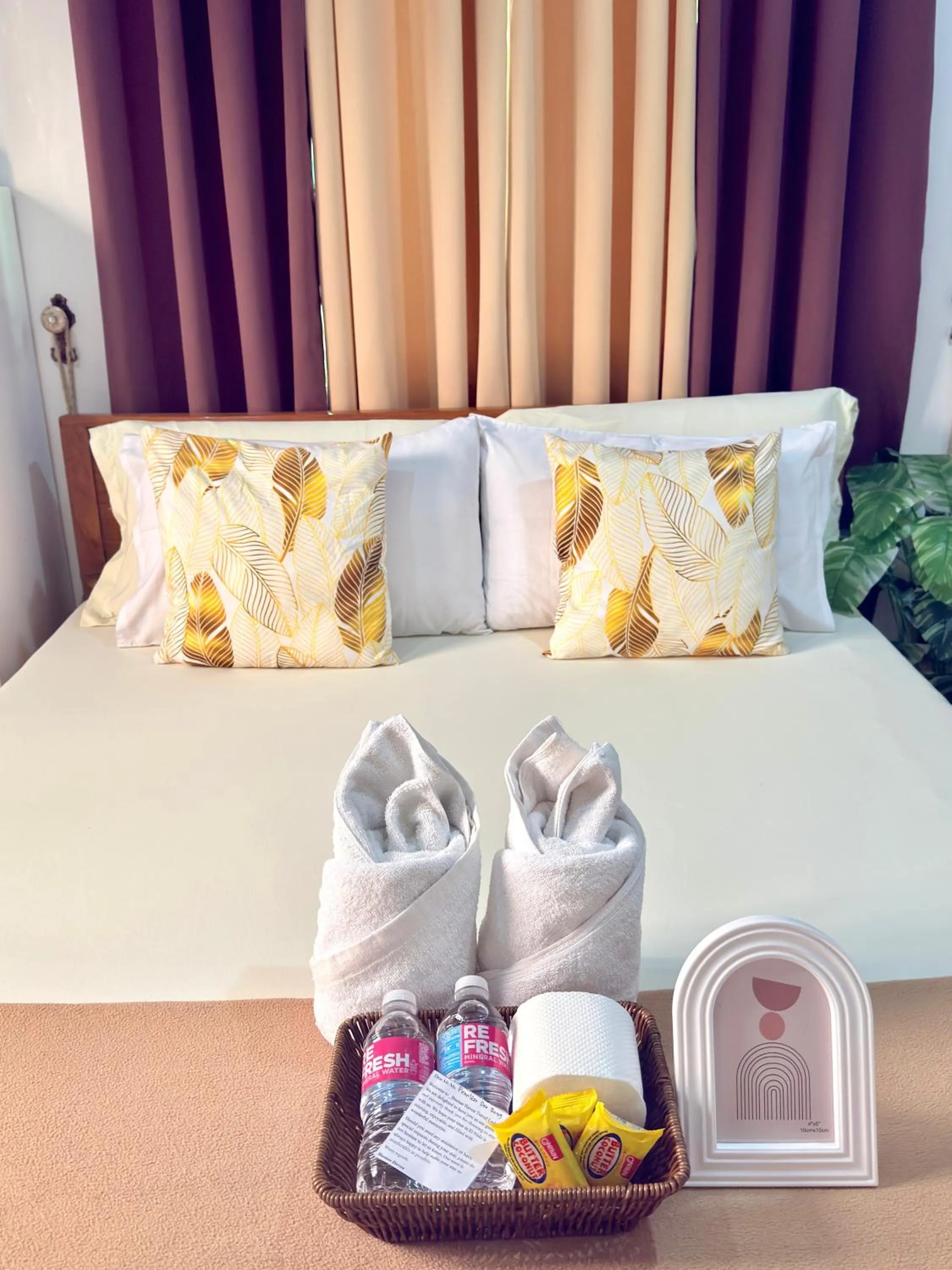 Bed in Buena's Haven Travelodge