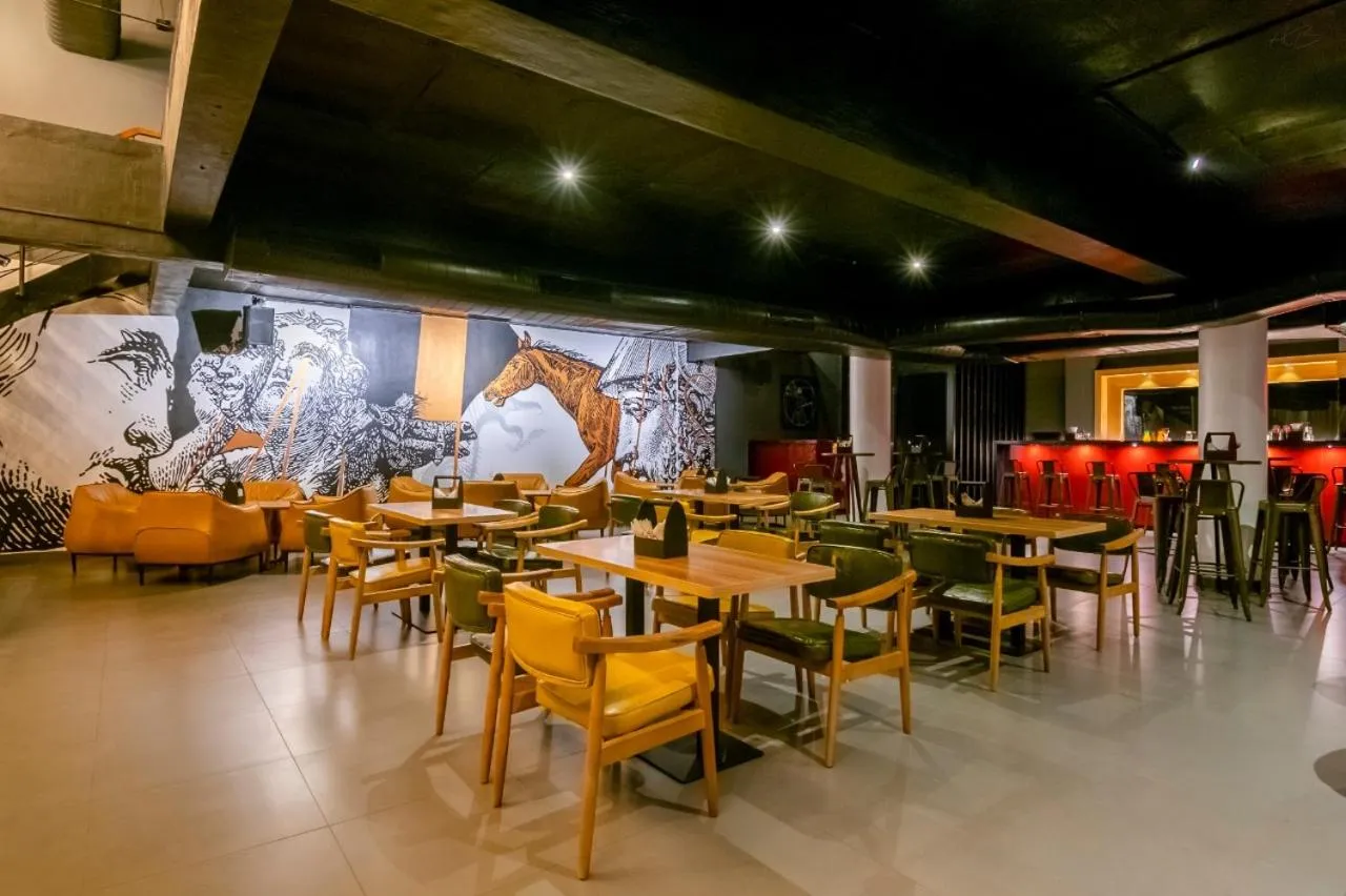 Restaurant/places to eat in Samasth Palatial