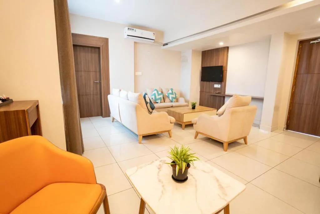 Massage in Samasth Palatial