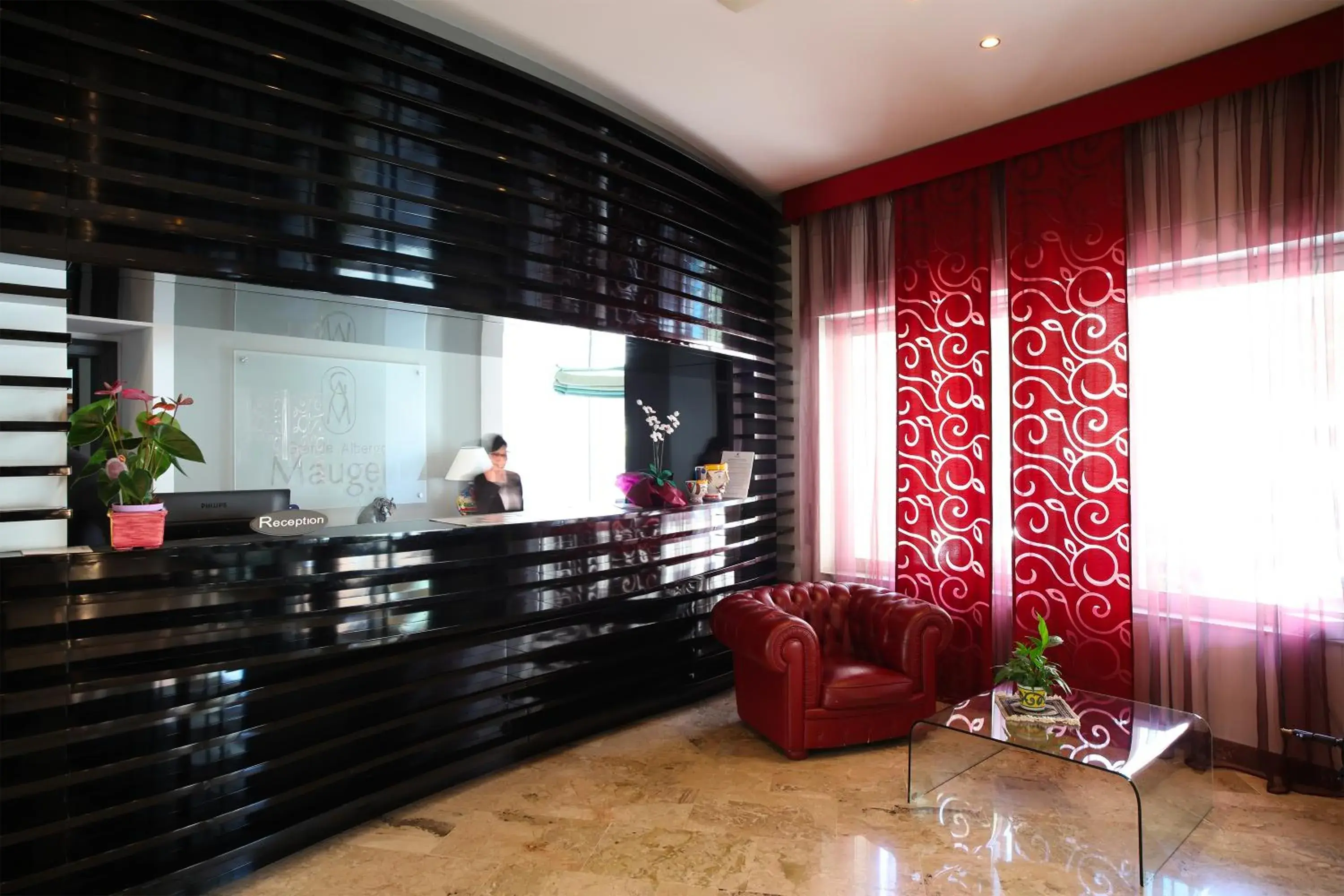 Lobby or reception in Grande Albergo Maugeri Lobby or reception in Grande Albergo Maugeri