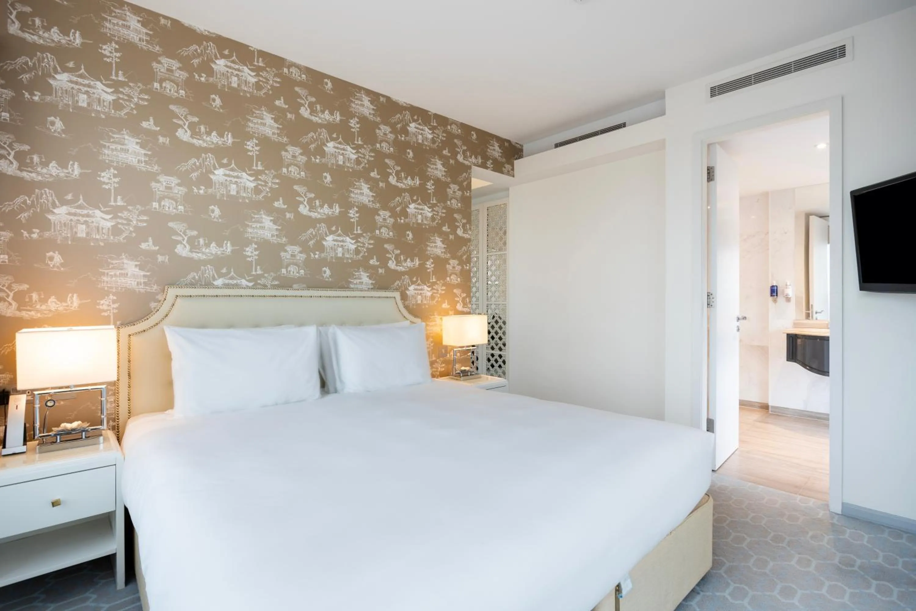 Bed in Dorsett Shepherds Bush London