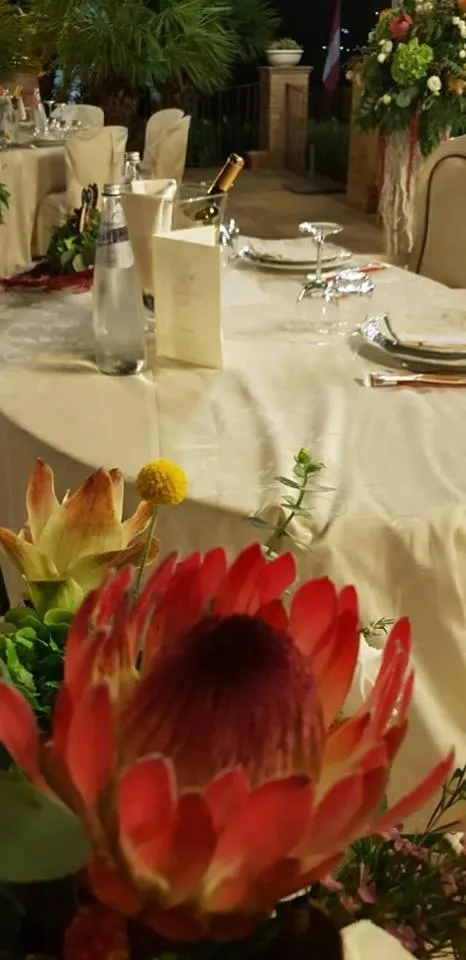 Food and drinks in Riviera Hotel