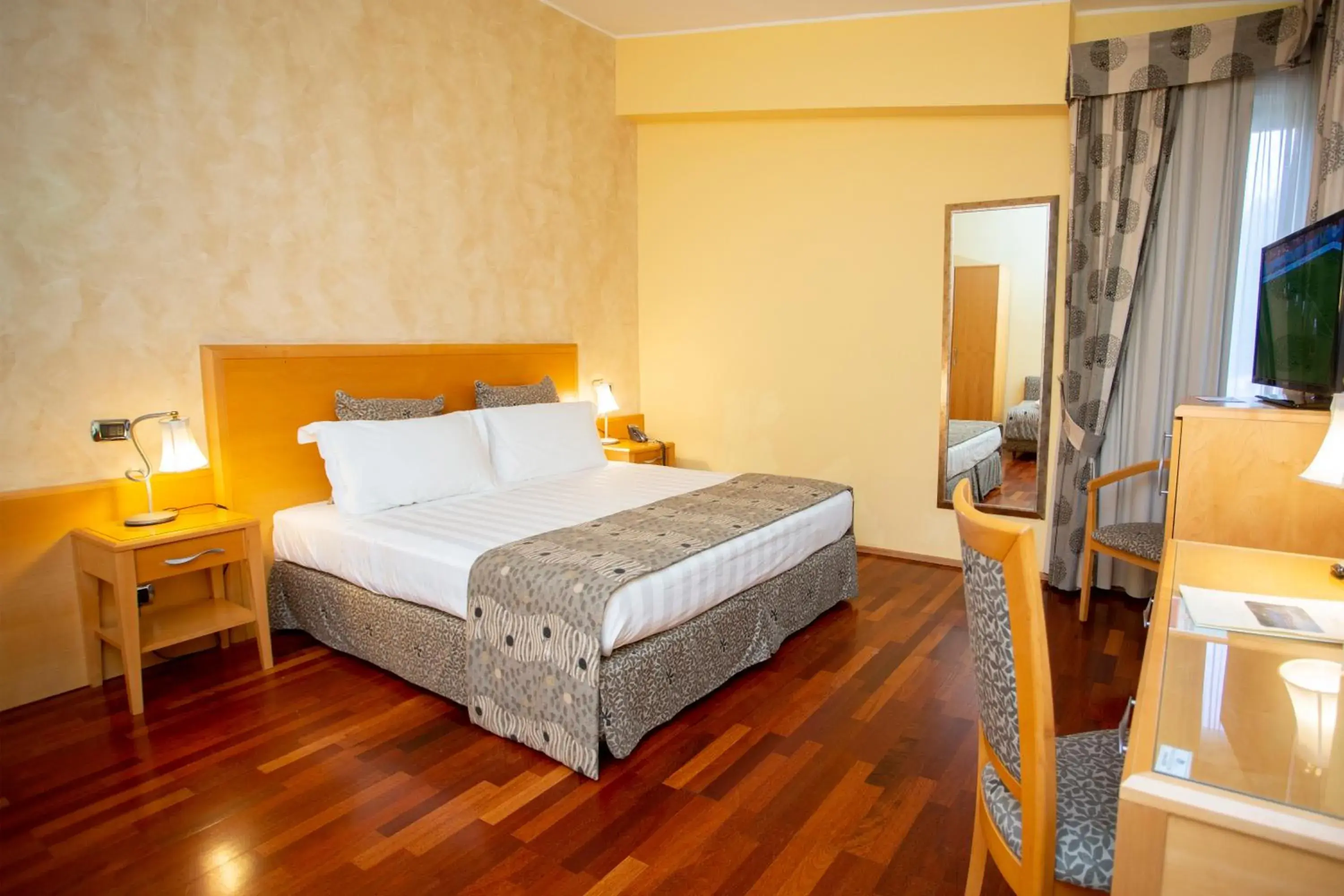 Standard Double or Twin Room in Riviera Hotel Standard Double or Twin Room in Riviera Hotel