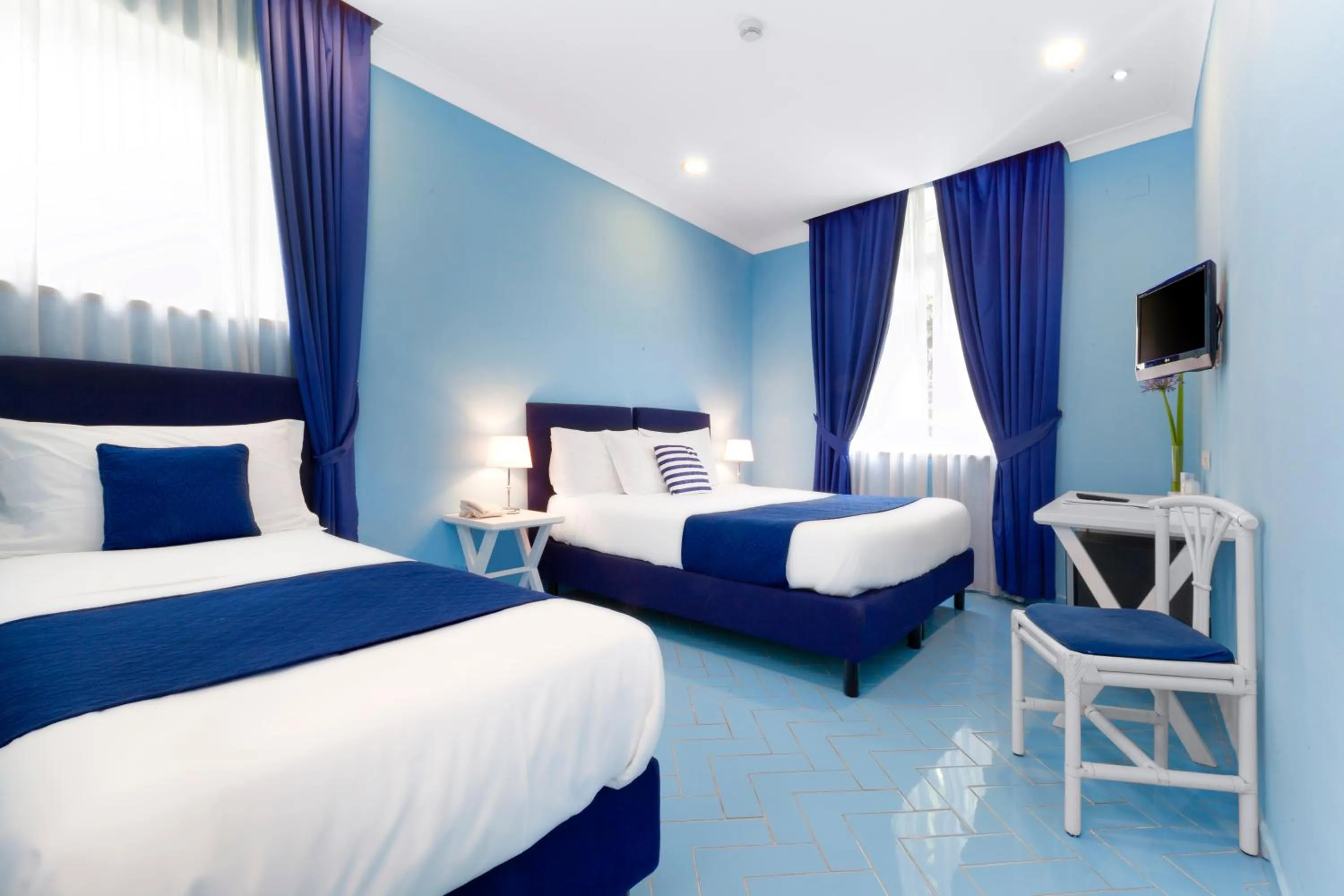 Bedroom, Bed in Hotel Bougainville