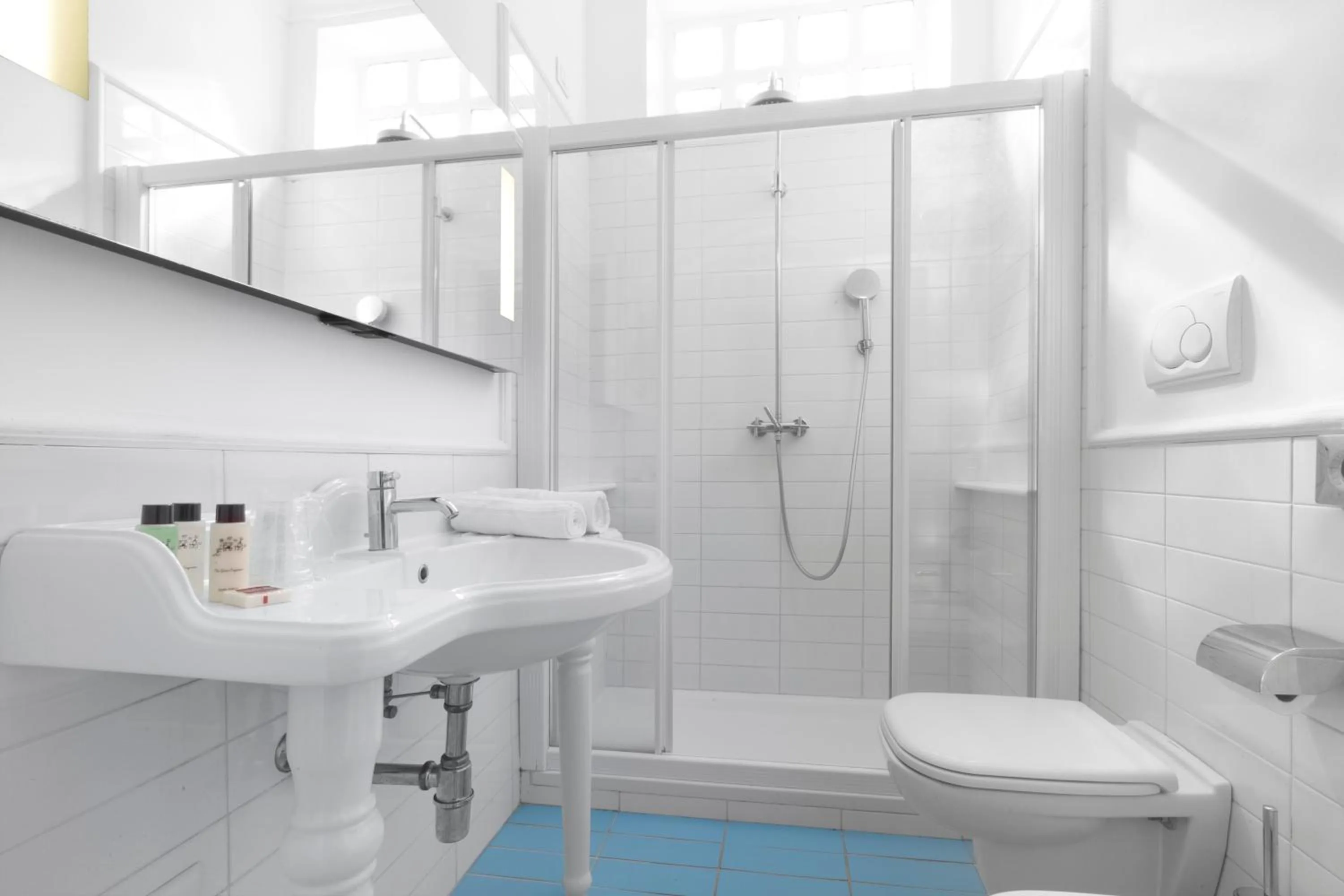 Bathroom in Hotel Bougainville