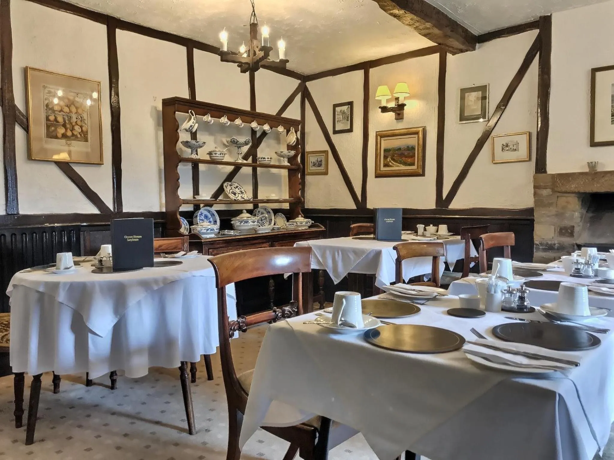 Restaurant/places to eat in Grove House