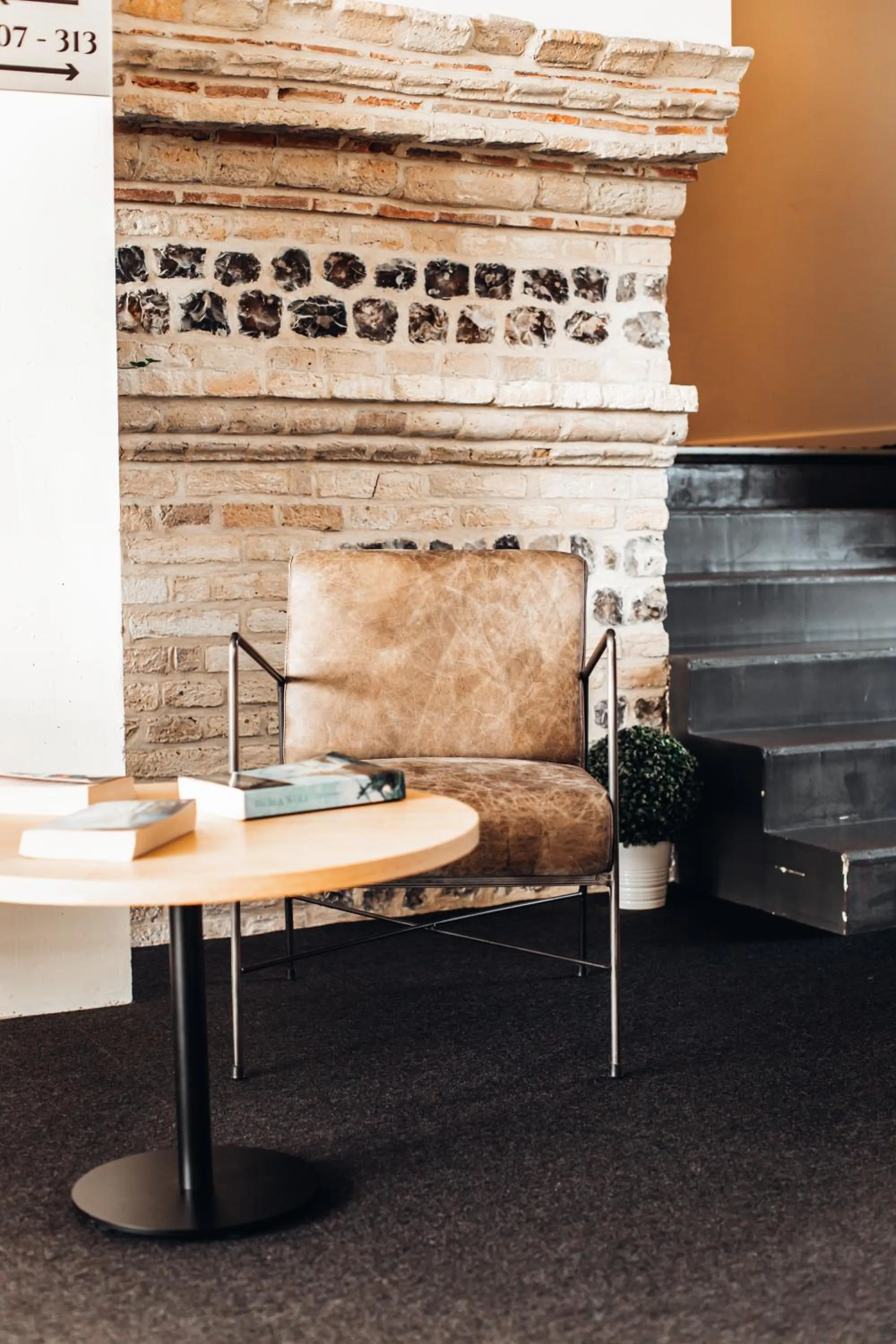 Seating area in LA TOUR AUX CRABES près de la plage