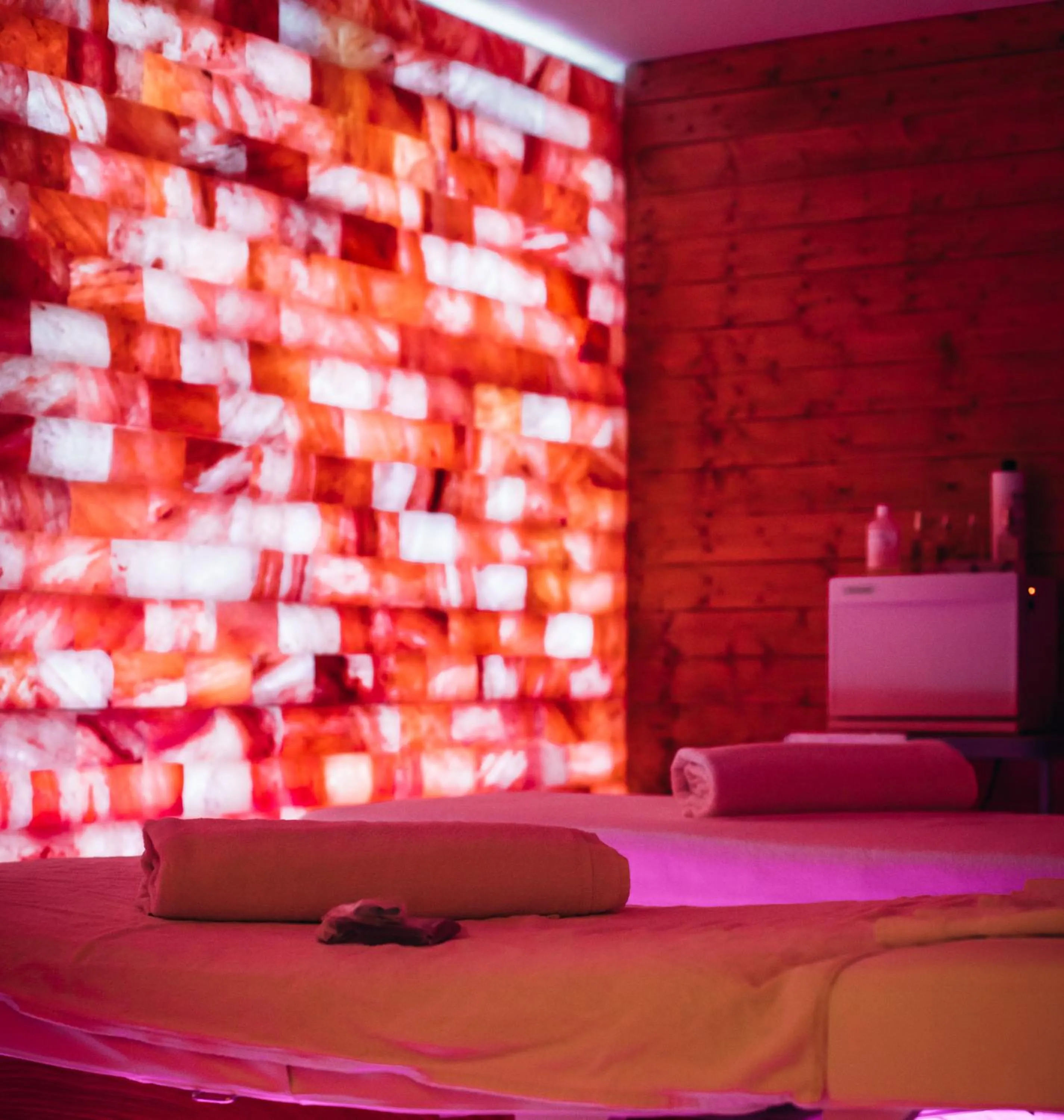 Spa and wellness centre/facilities, Bed in LA TOUR AUX CRABES près de la plage