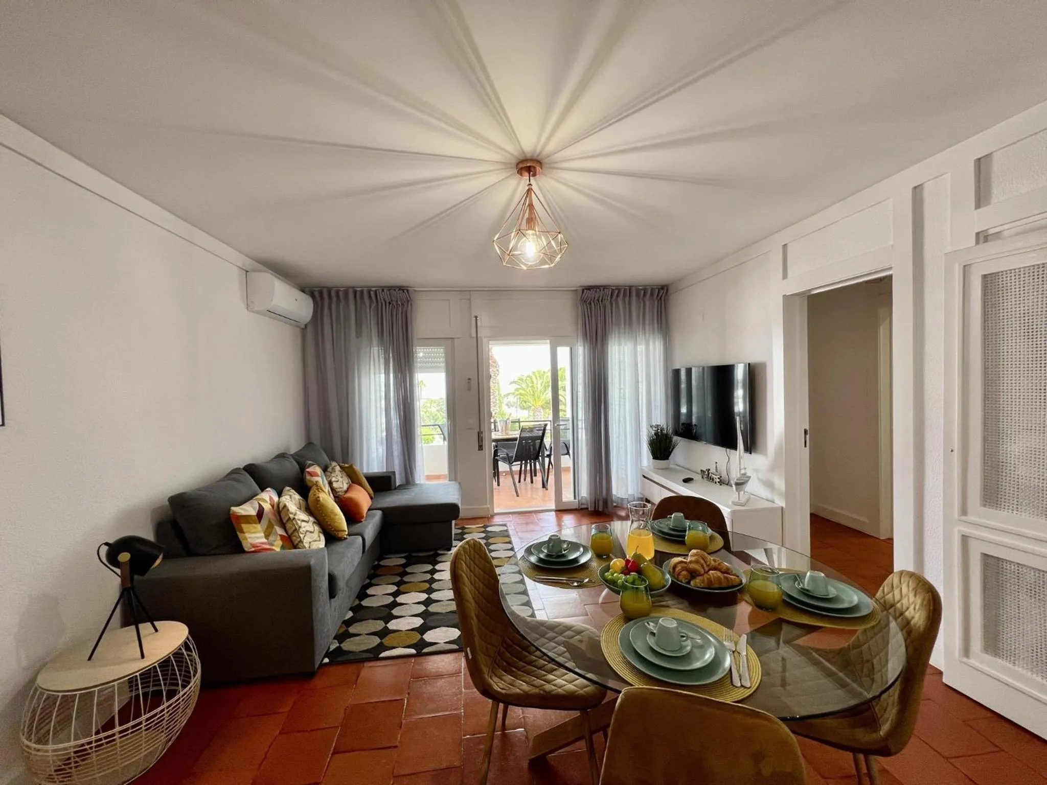 Dining area in Armação De Pêra Brightness 2 With Pool by Homing