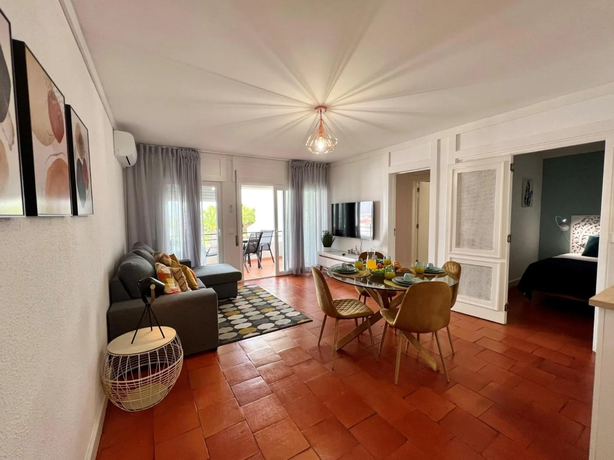 Communal lounge/ TV room in Armação De Pêra Brightness 2 With Pool by Homing